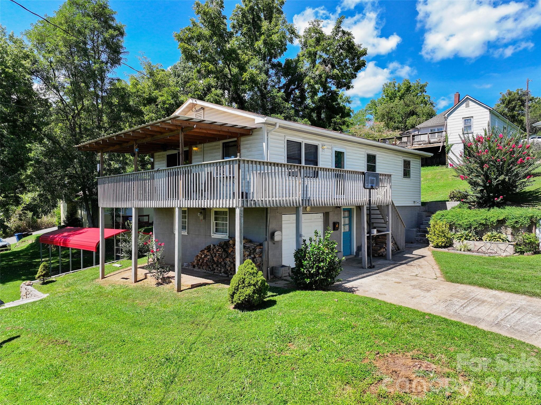 83 Rocky Street Property Photo 1