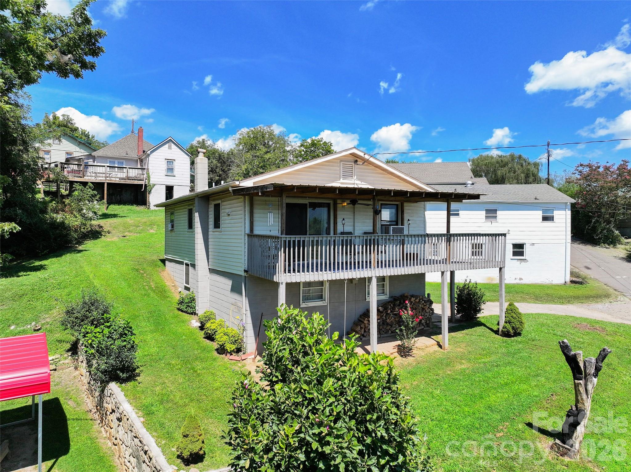 83 Rocky Street Property Photo 2