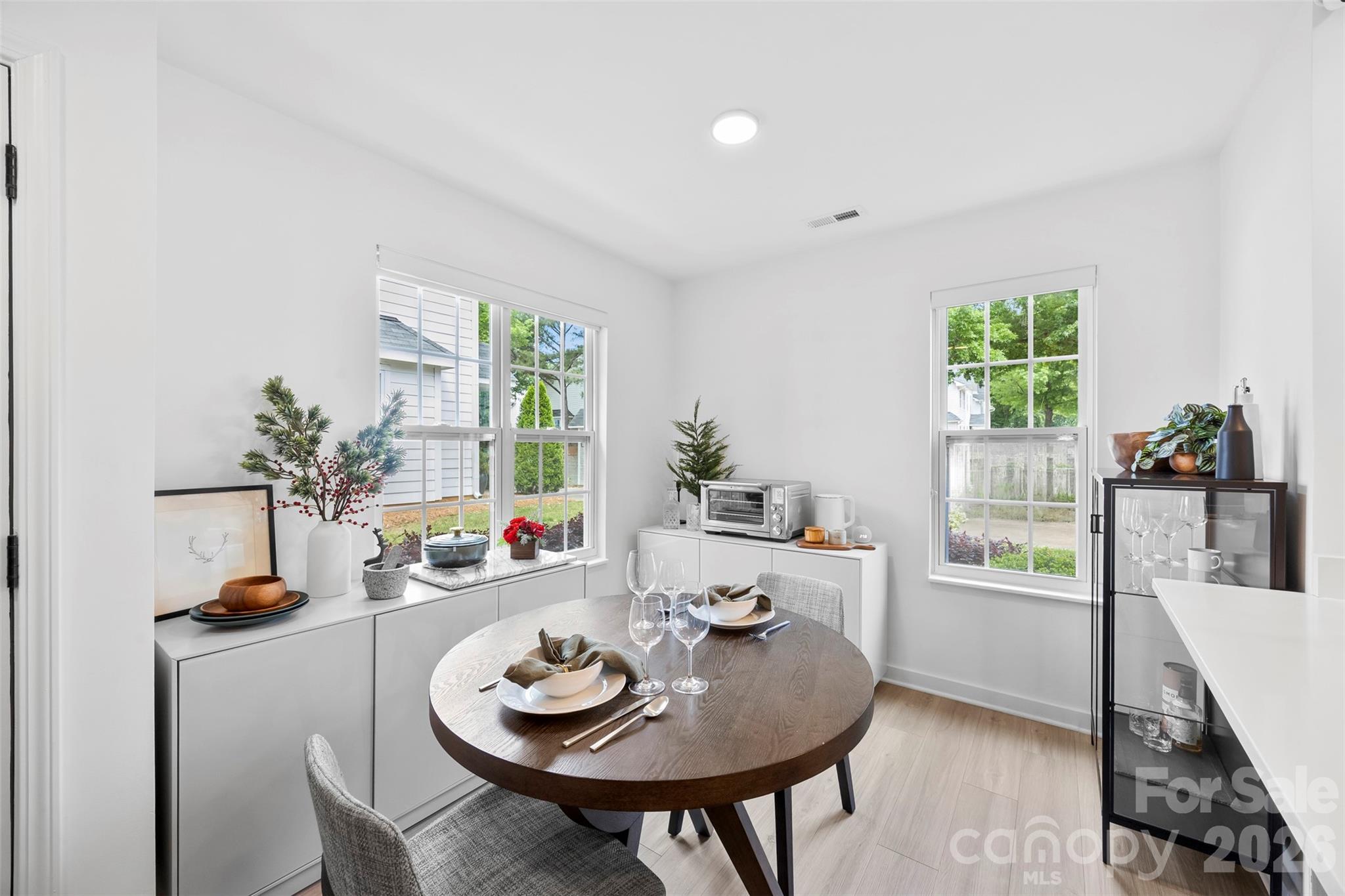 1511 Briar Creek Road B Property Photo 6