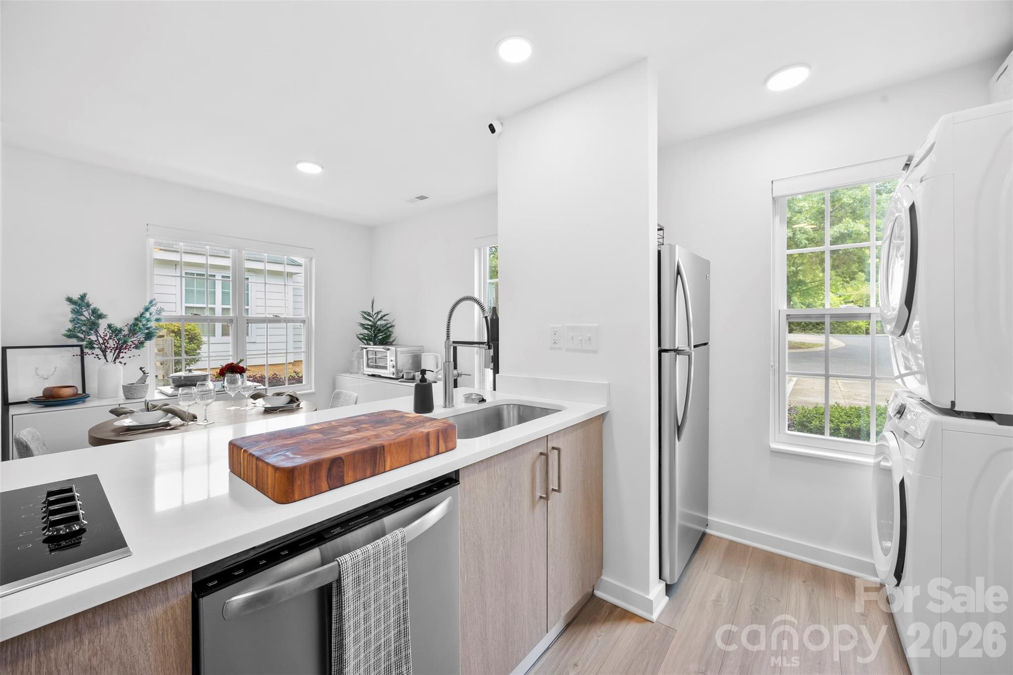 1511 Briar Creek Road B Property Photo 8