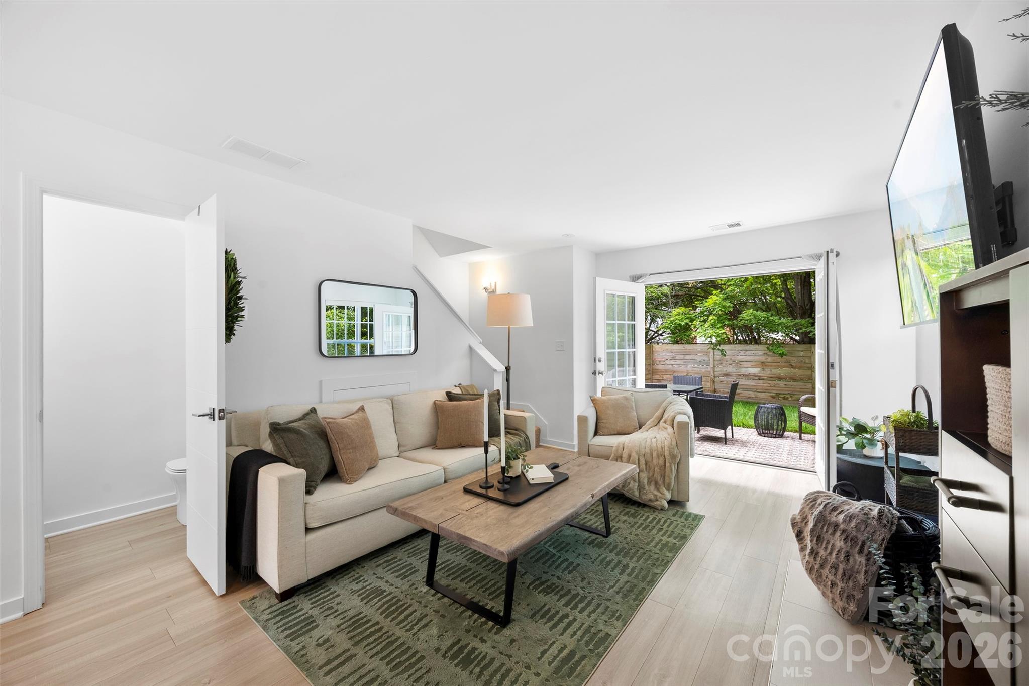 1511 Briar Creek Road B Property Photo 10