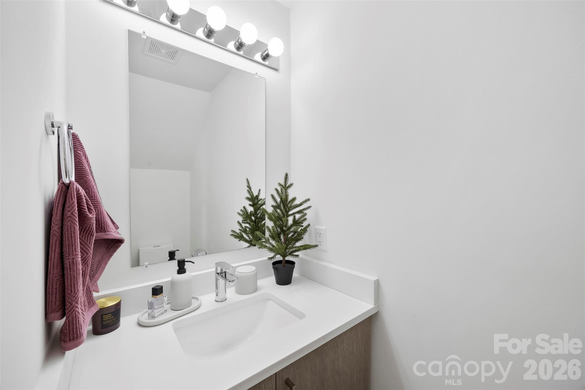 1511 Briar Creek Road B Property Photo 13