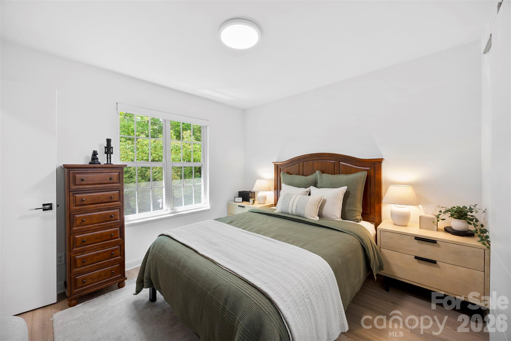 1511 Briar Creek Road B Property Photo 15