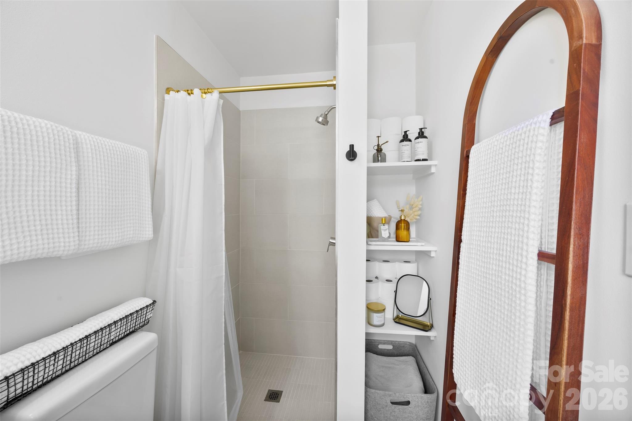 1511 Briar Creek Road B Property Photo 22