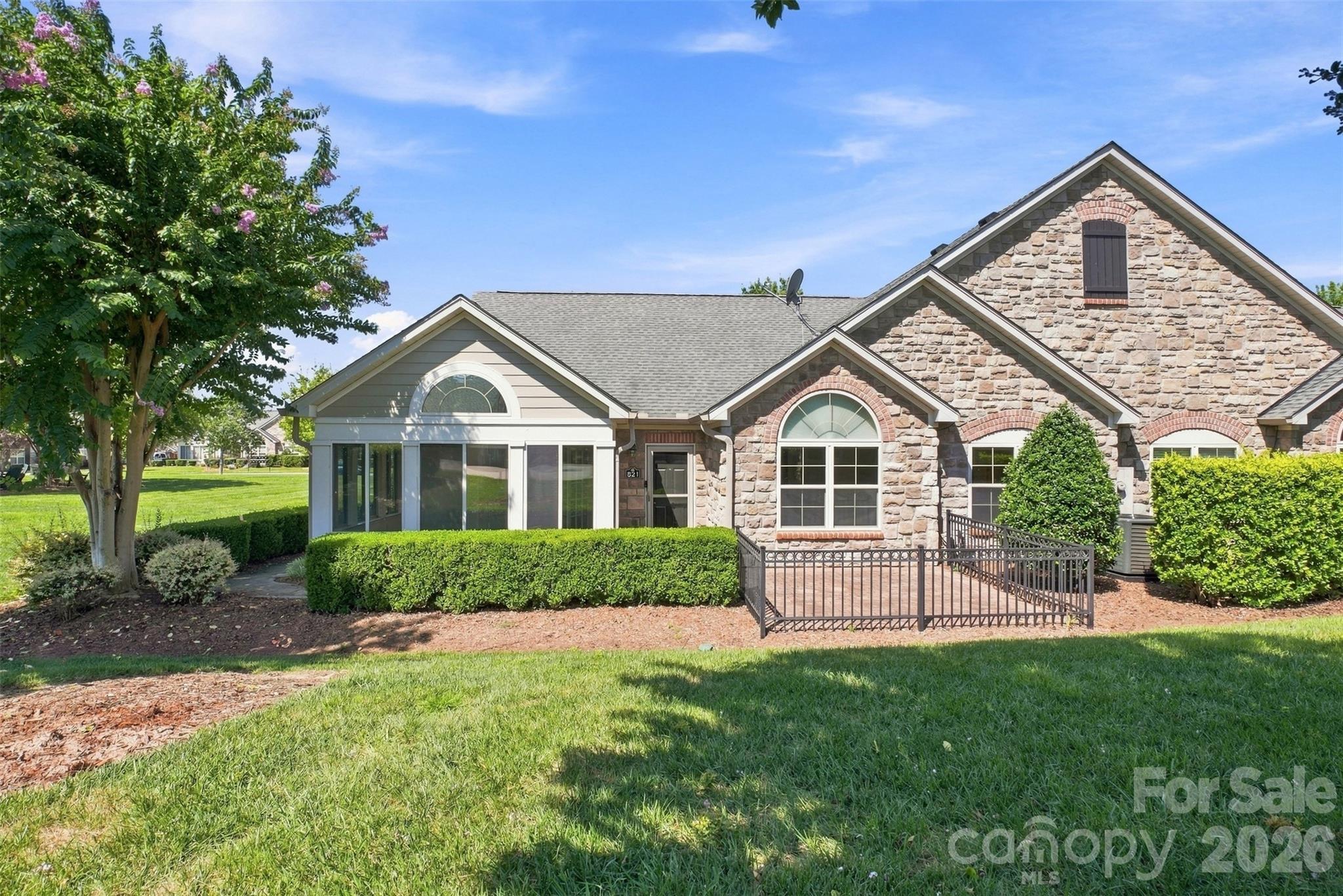 821 Ledgestone Court Property Photo 1