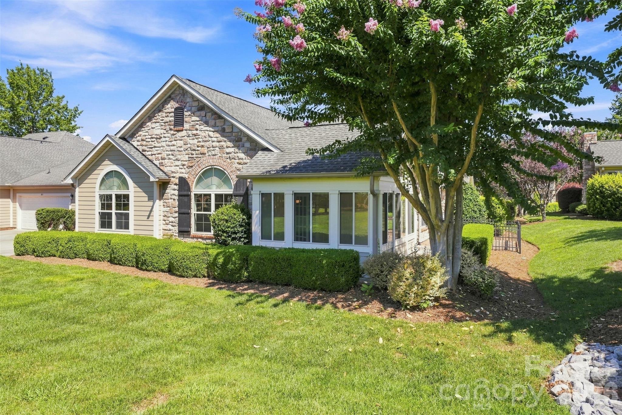 821 Ledgestone Court Property Photo 2