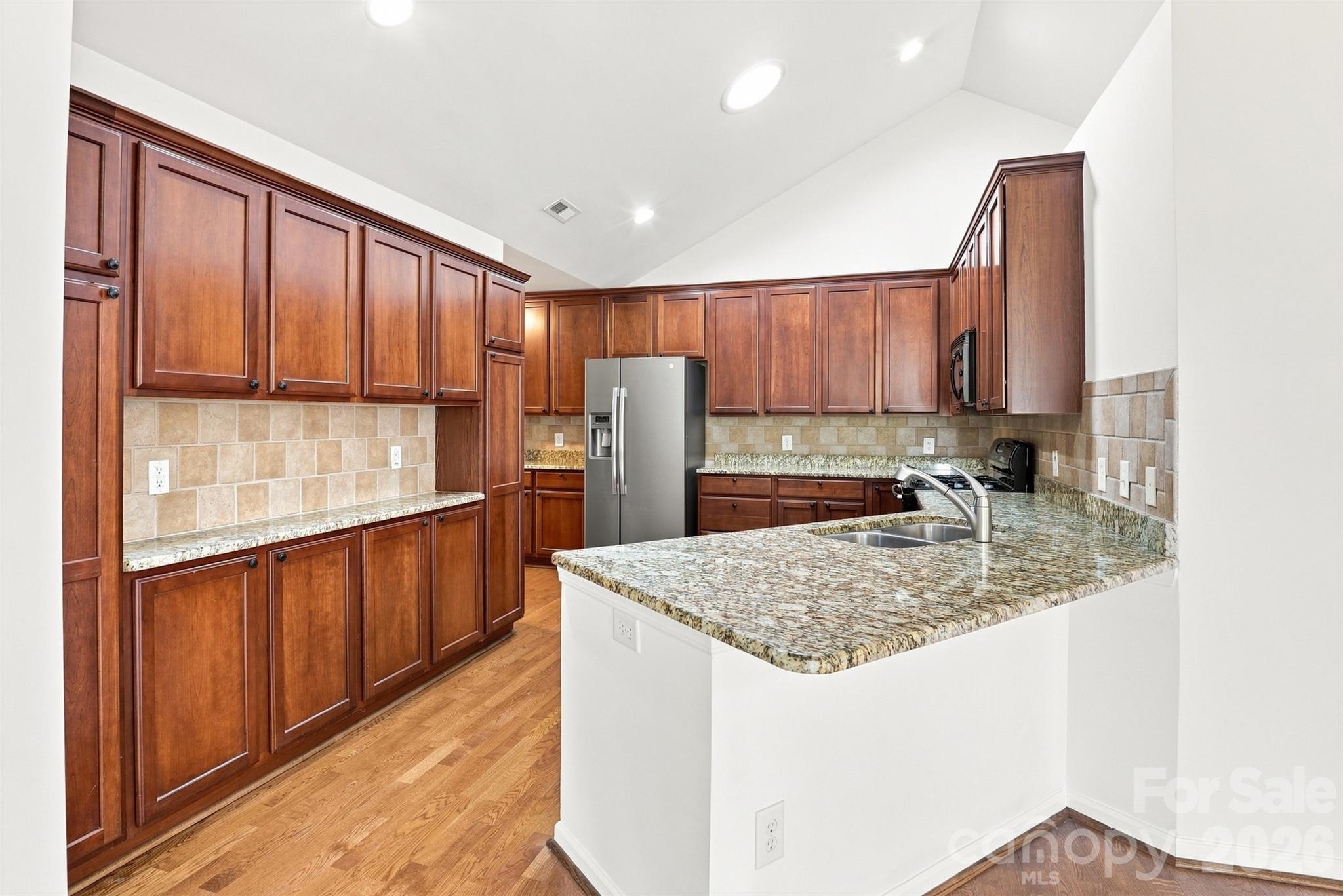 821 Ledgestone Court Property Photo 16