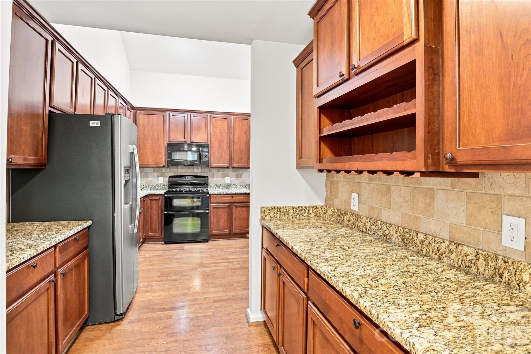 821 Ledgestone Court Property Photo 19