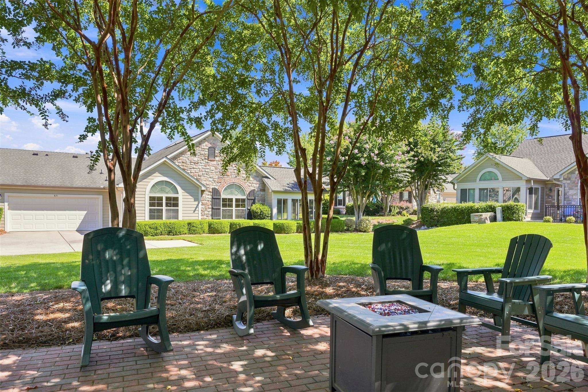 821 Ledgestone Court Property Photo 35