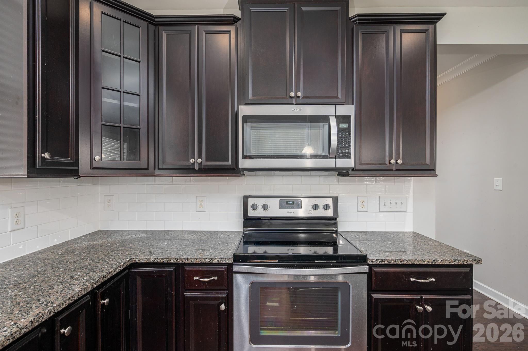 424 Planters Way Property Photo 11