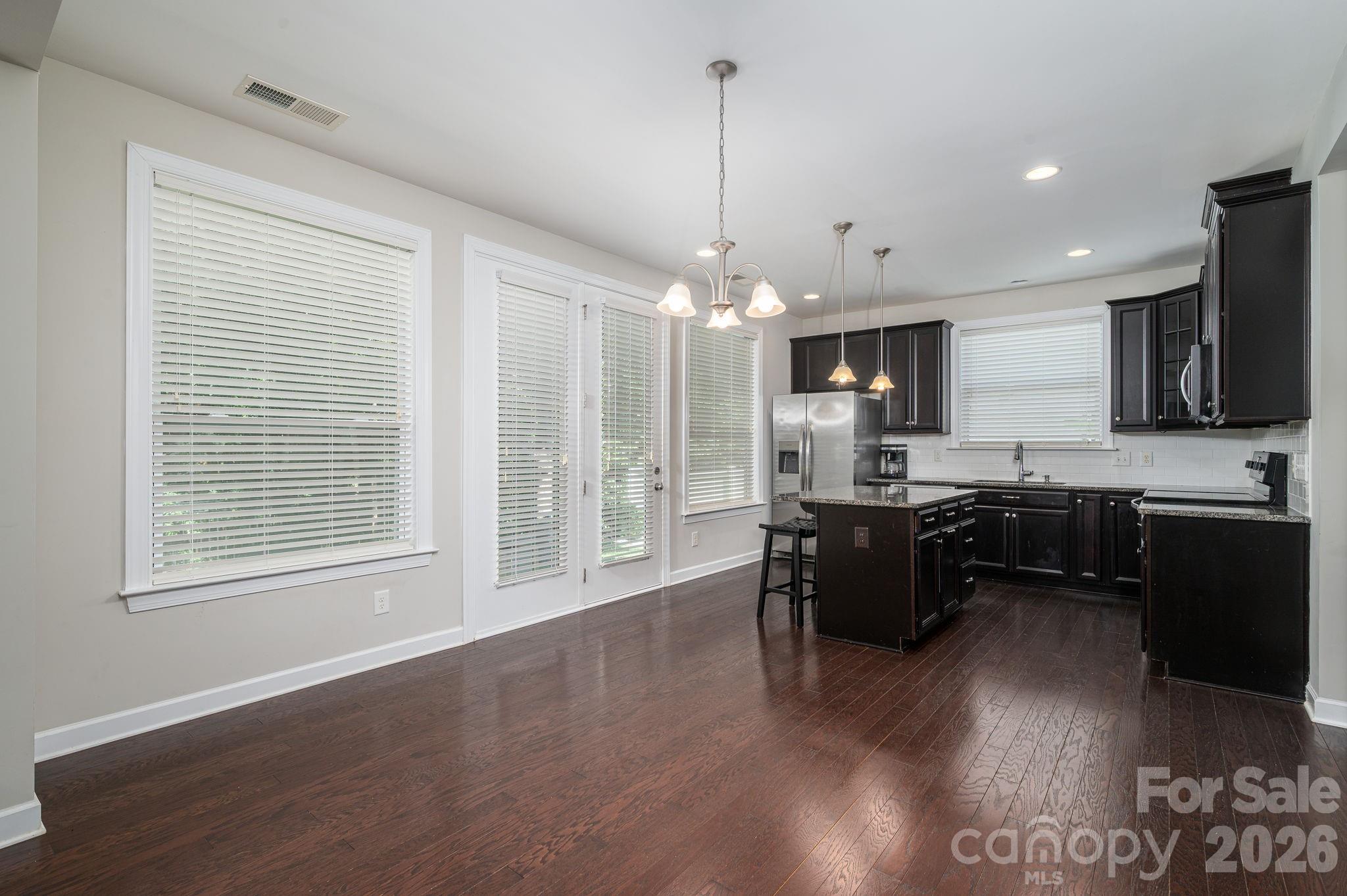 424 Planters Way Property Photo 12