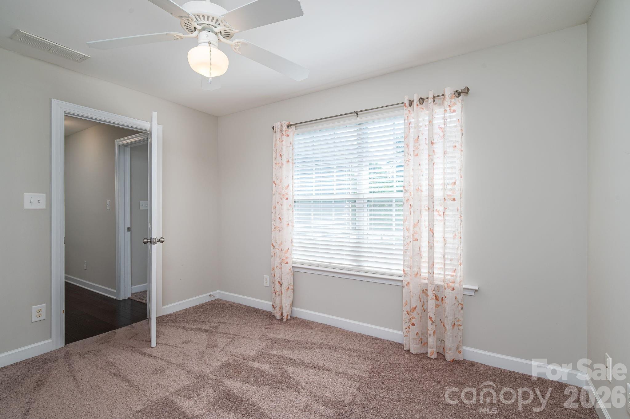 424 Planters Way Property Photo 31