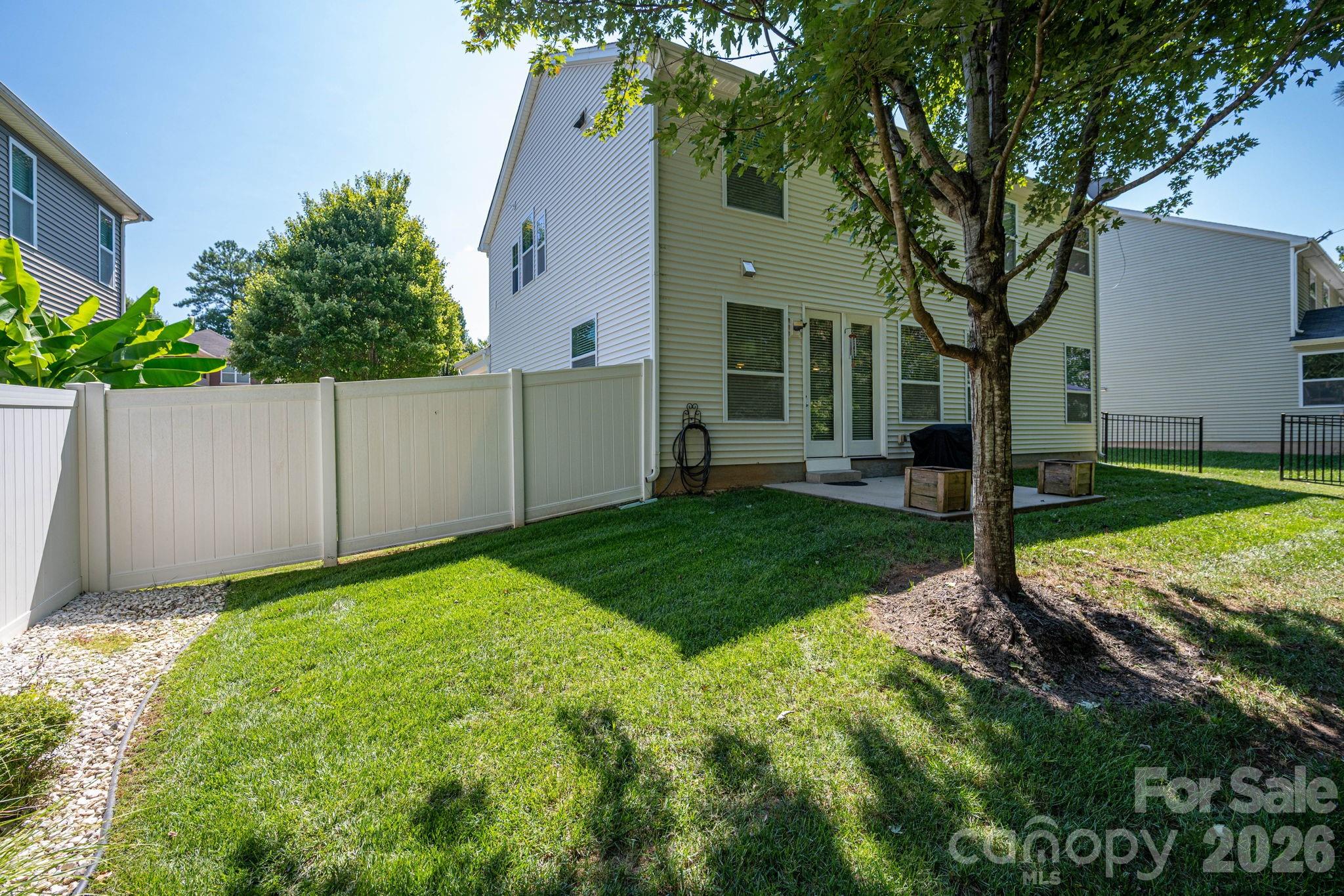 424 Planters Way Property Photo 33