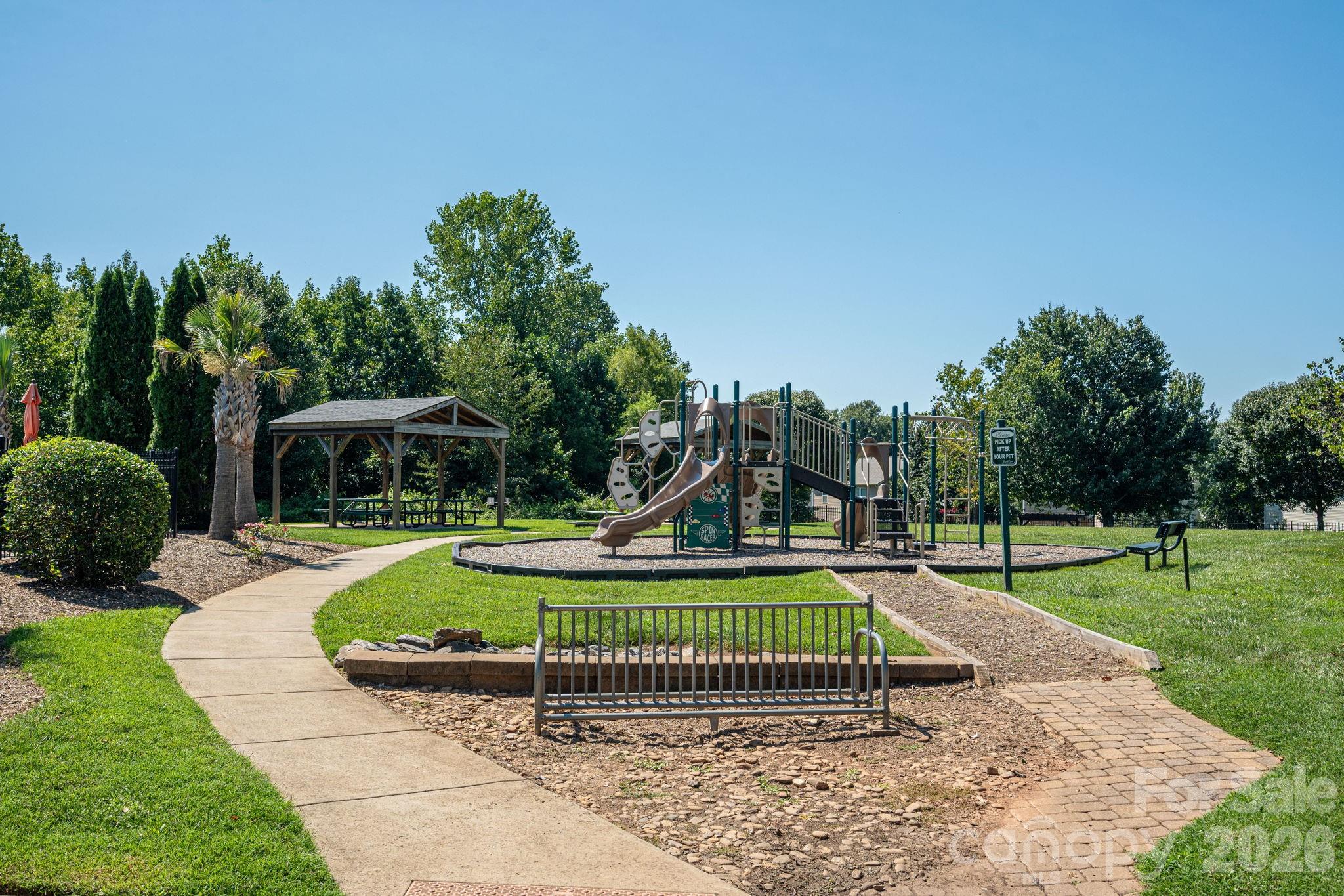 424 Planters Way Property Photo 39