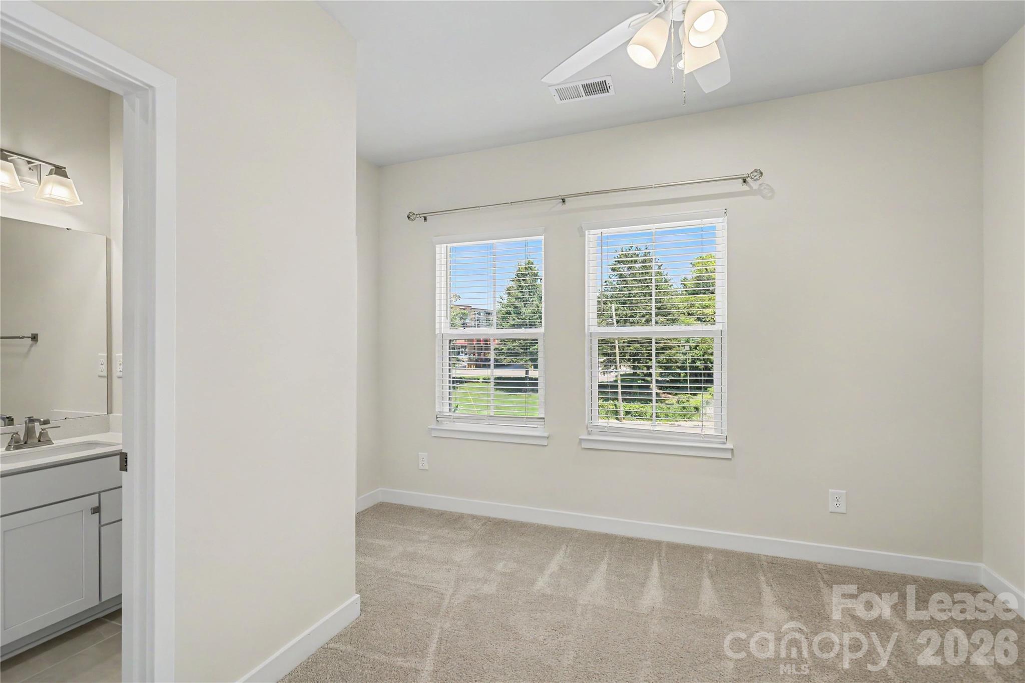 4419020 Property Photo 25
