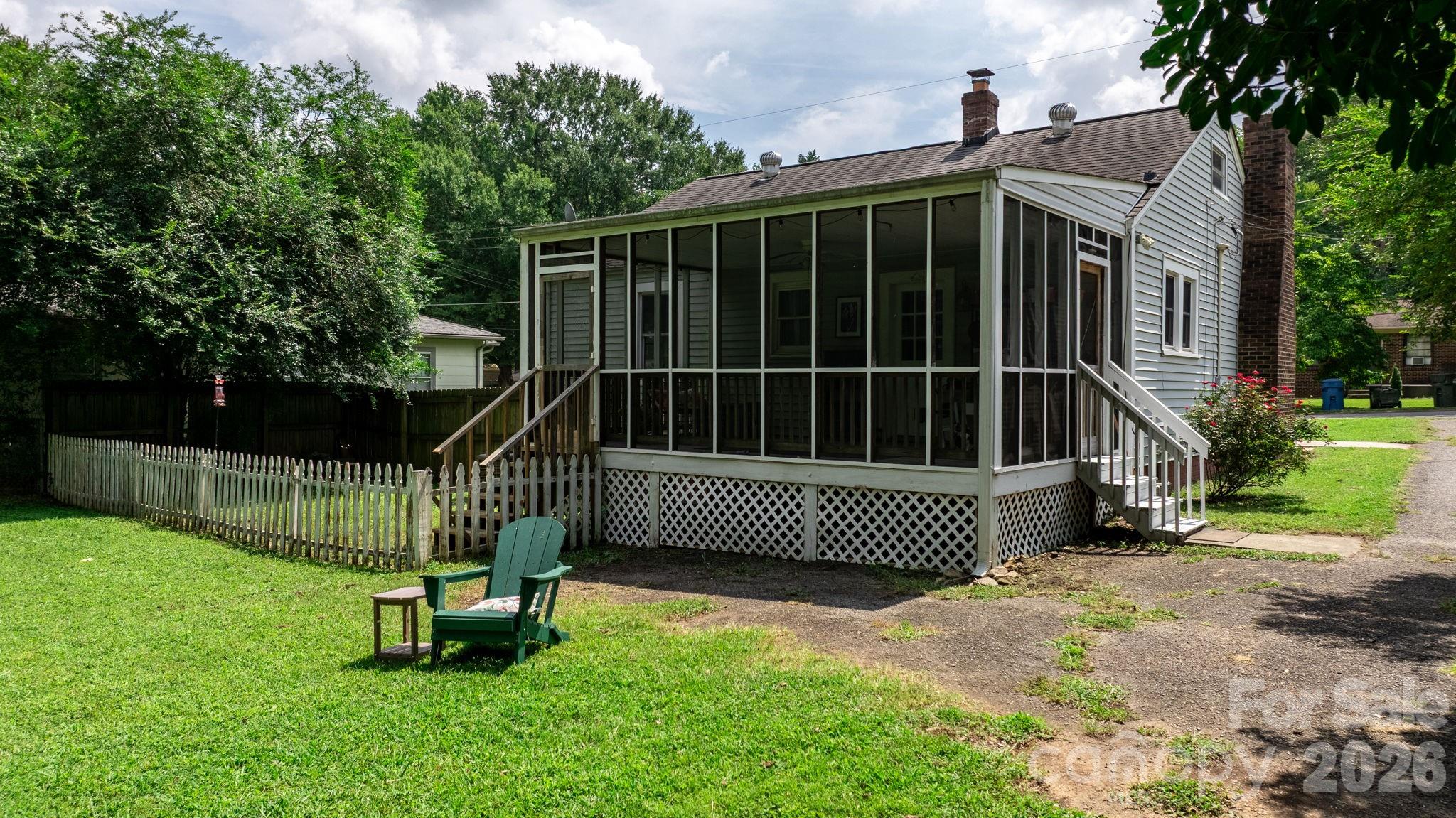 45 26th Avenue Property Photo 14