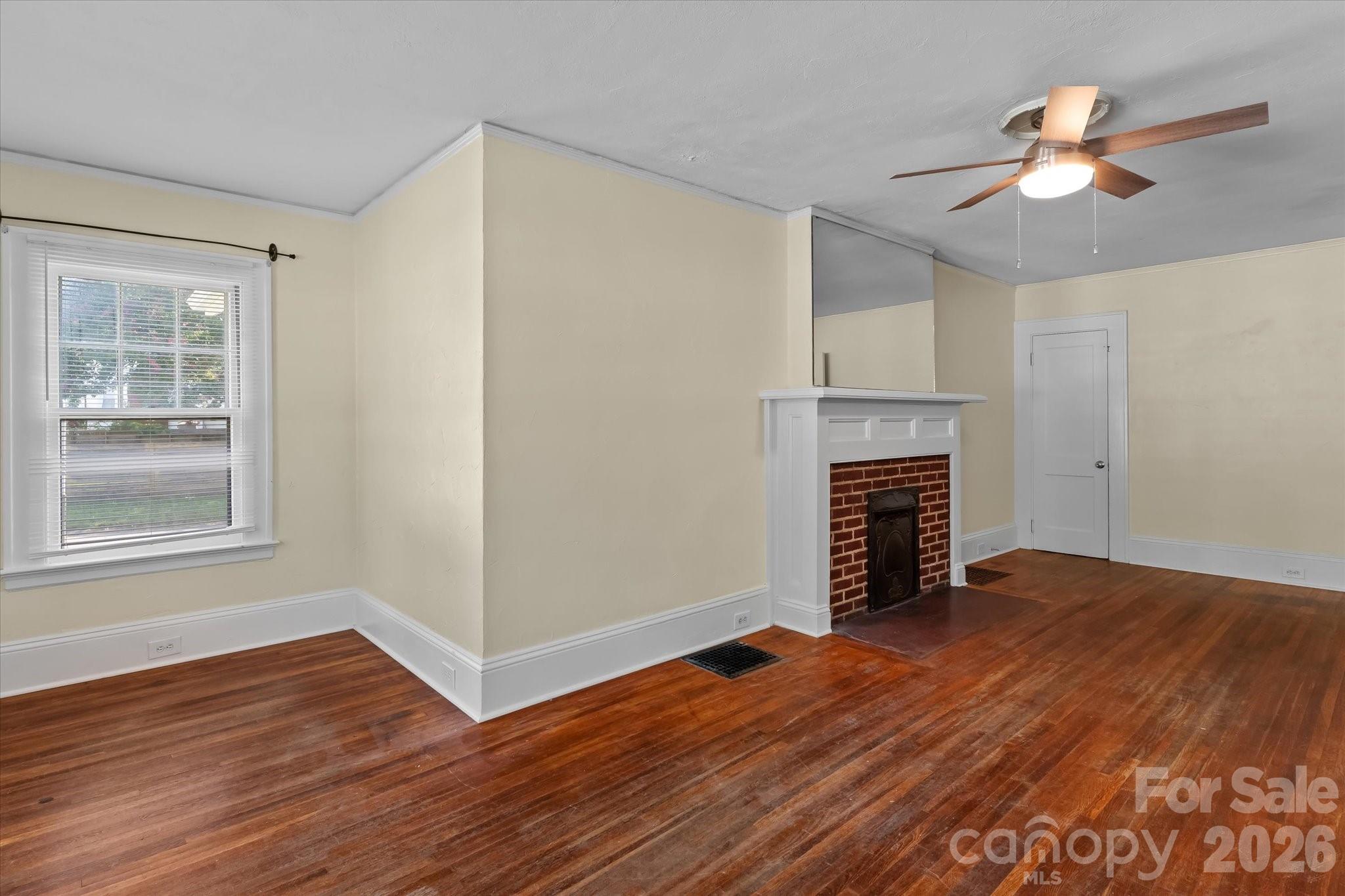 2101 Kenilworth Avenue Property Photo 3