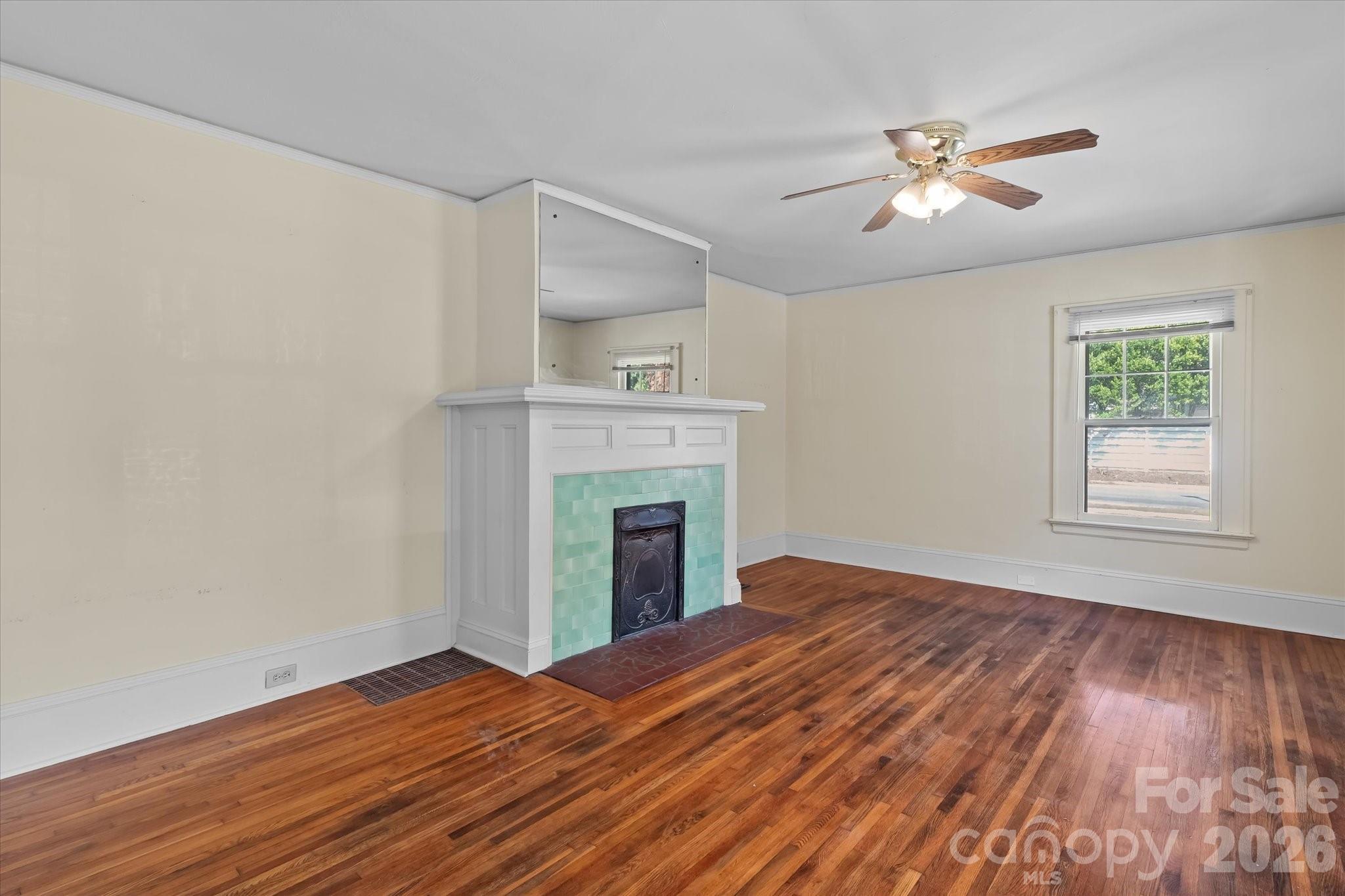 2101 Kenilworth Avenue Property Photo 6