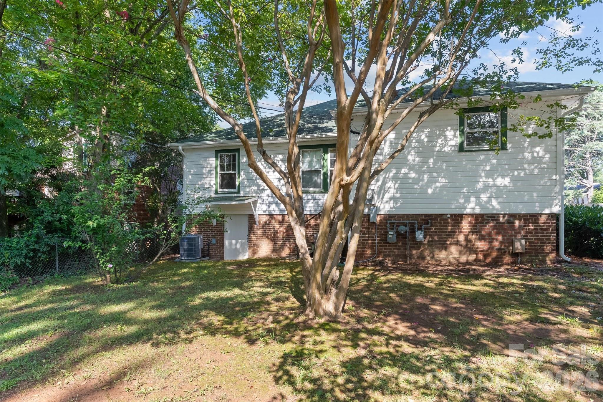2101 Kenilworth Avenue Property Photo 21