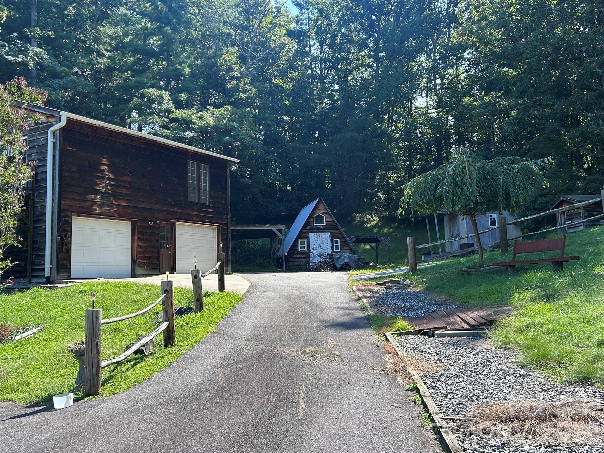 3421 & 3423 Rector Corner Road Property Photo 5