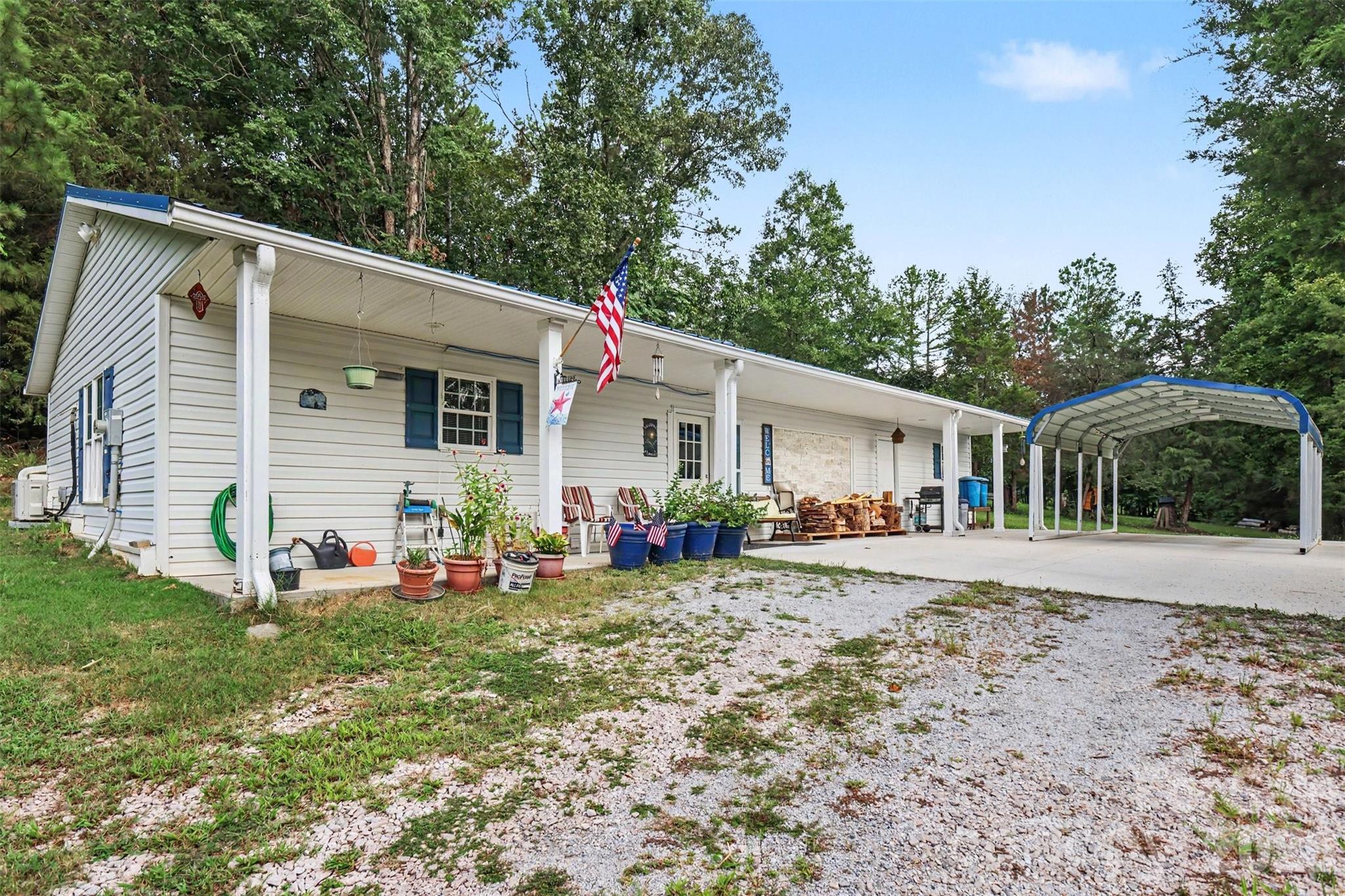9324 Simpson Road Property Photo 10