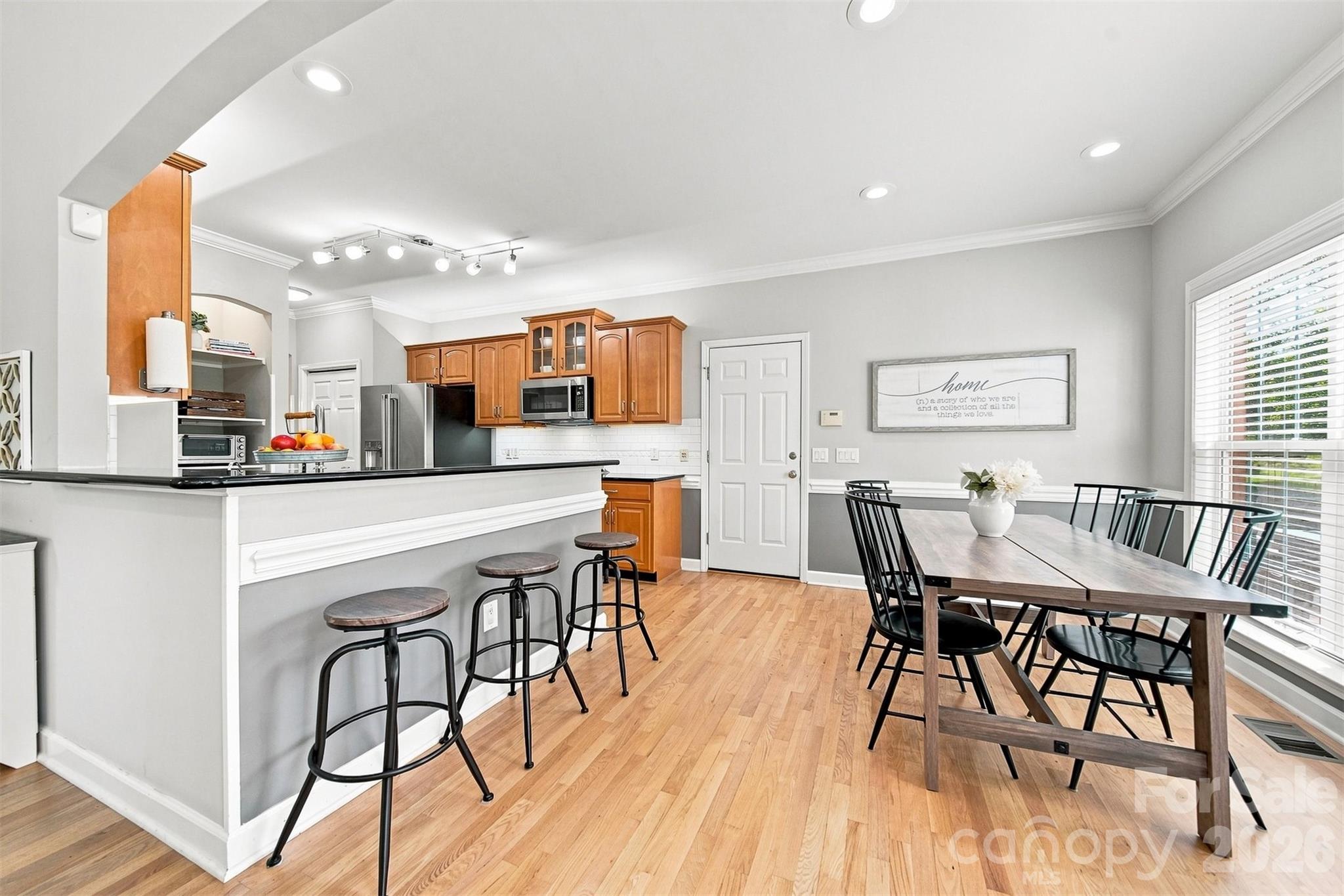 1221 Willow Creek Drive Property Photo 12