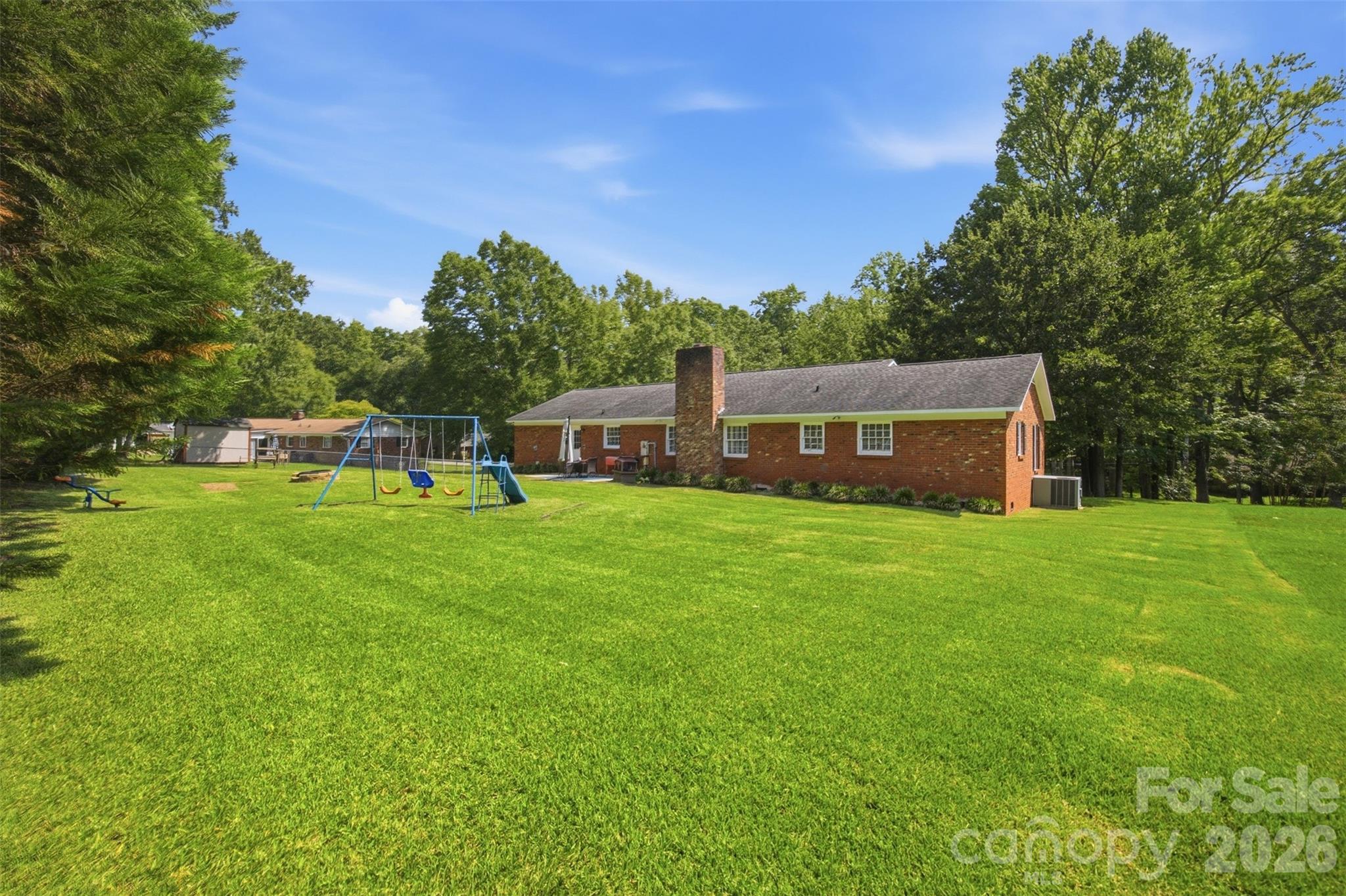 815 Lakeside Circle Property Photo 25