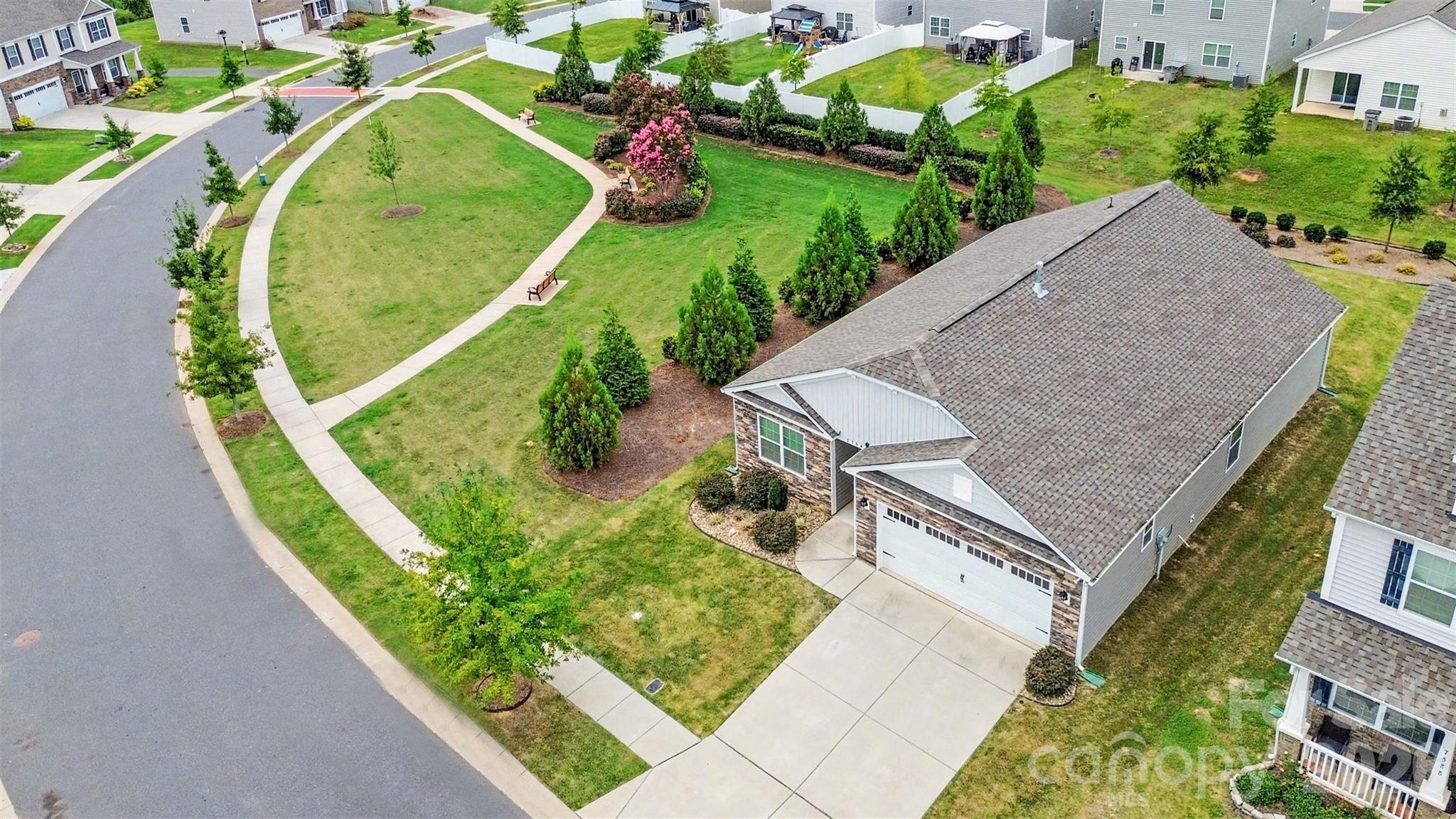 7594 Stonehouse Drive Property Photo 2