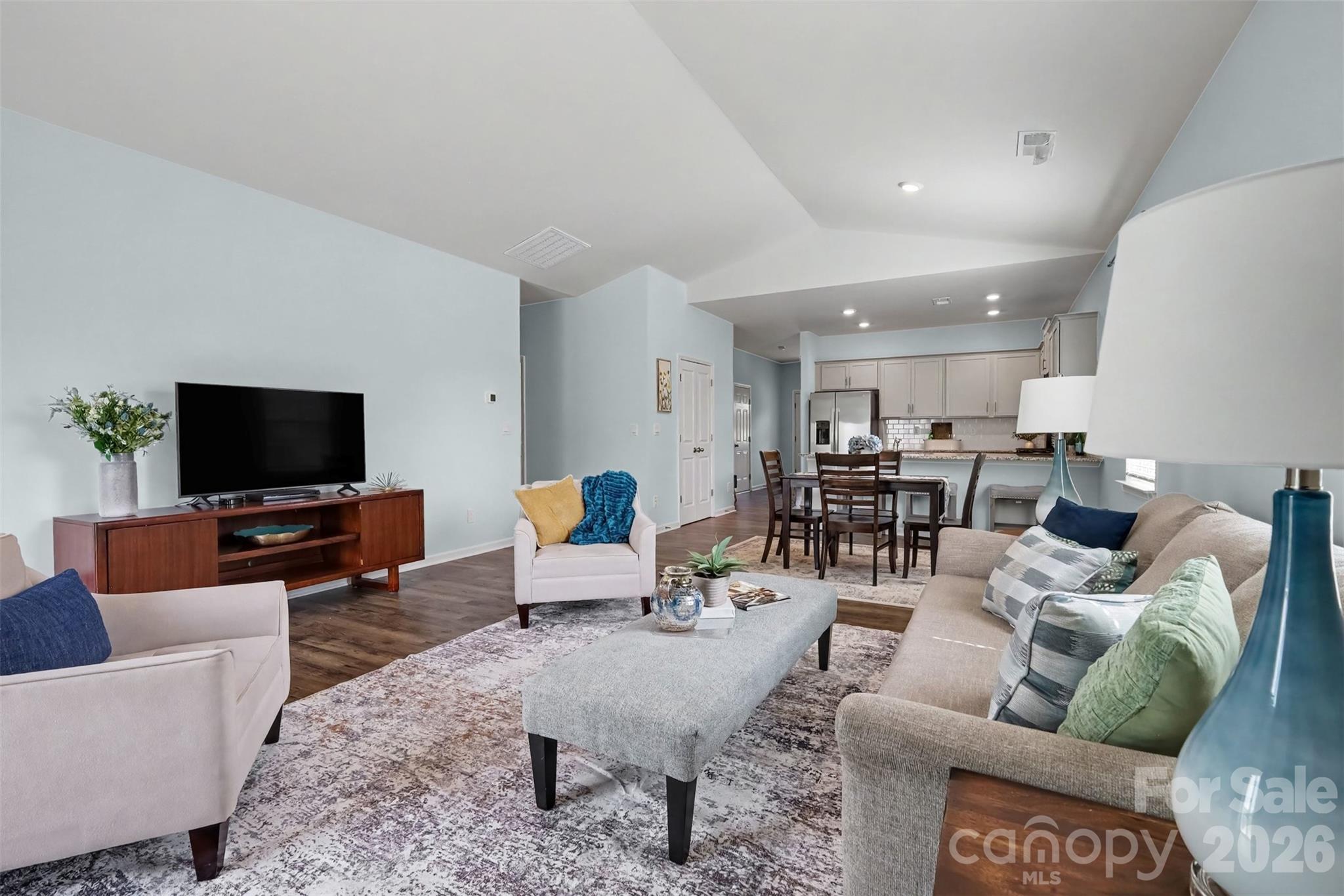 7594 Stonehouse Drive Property Photo 10
