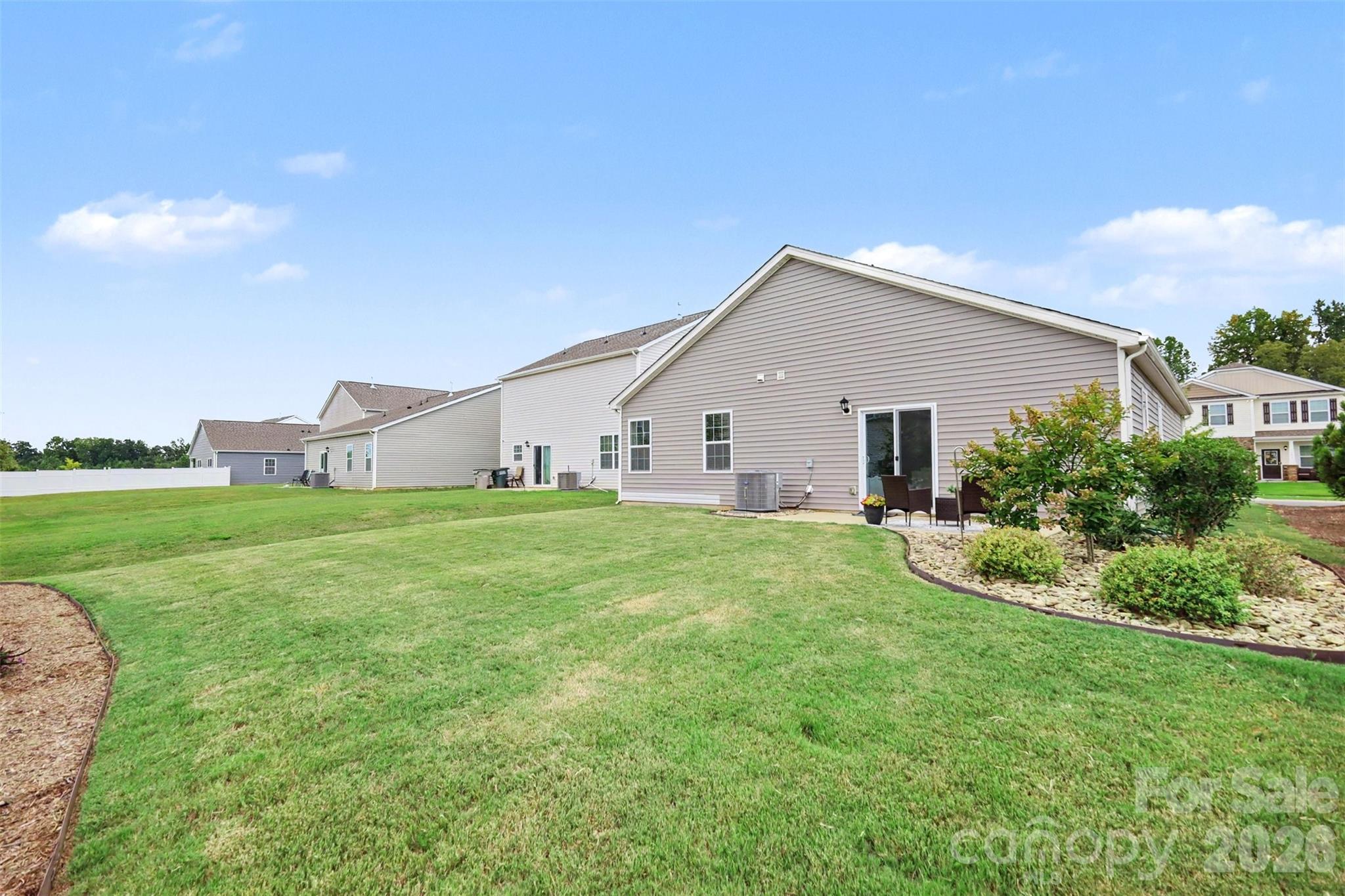 7594 Stonehouse Drive Property Photo 27