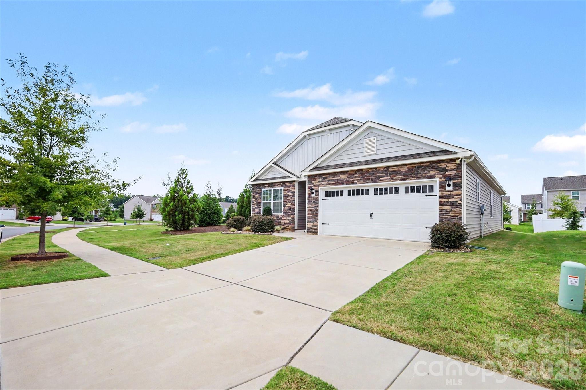 7594 Stonehouse Drive Property Photo 40