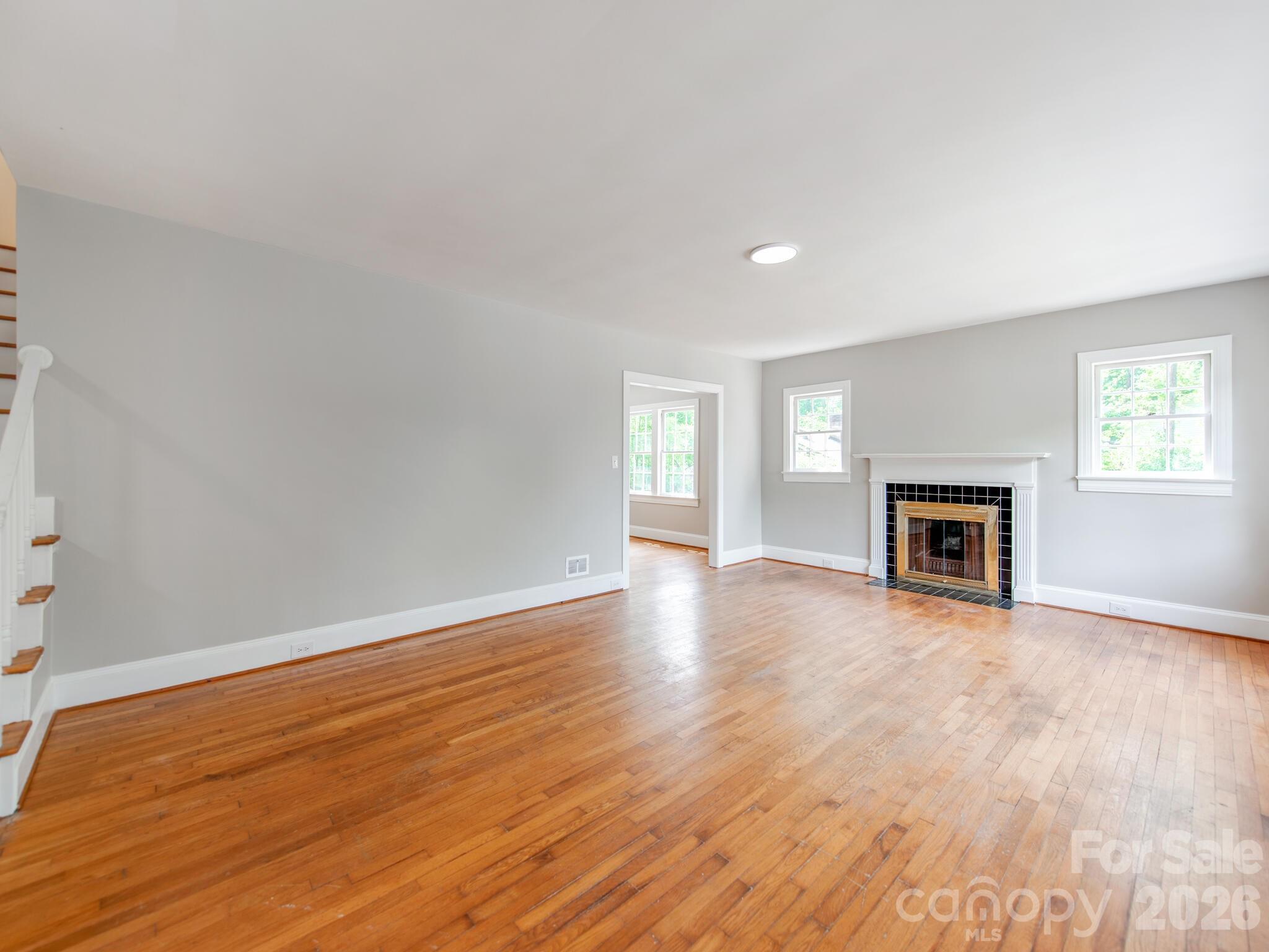 113 Falls Street Property Photo 4