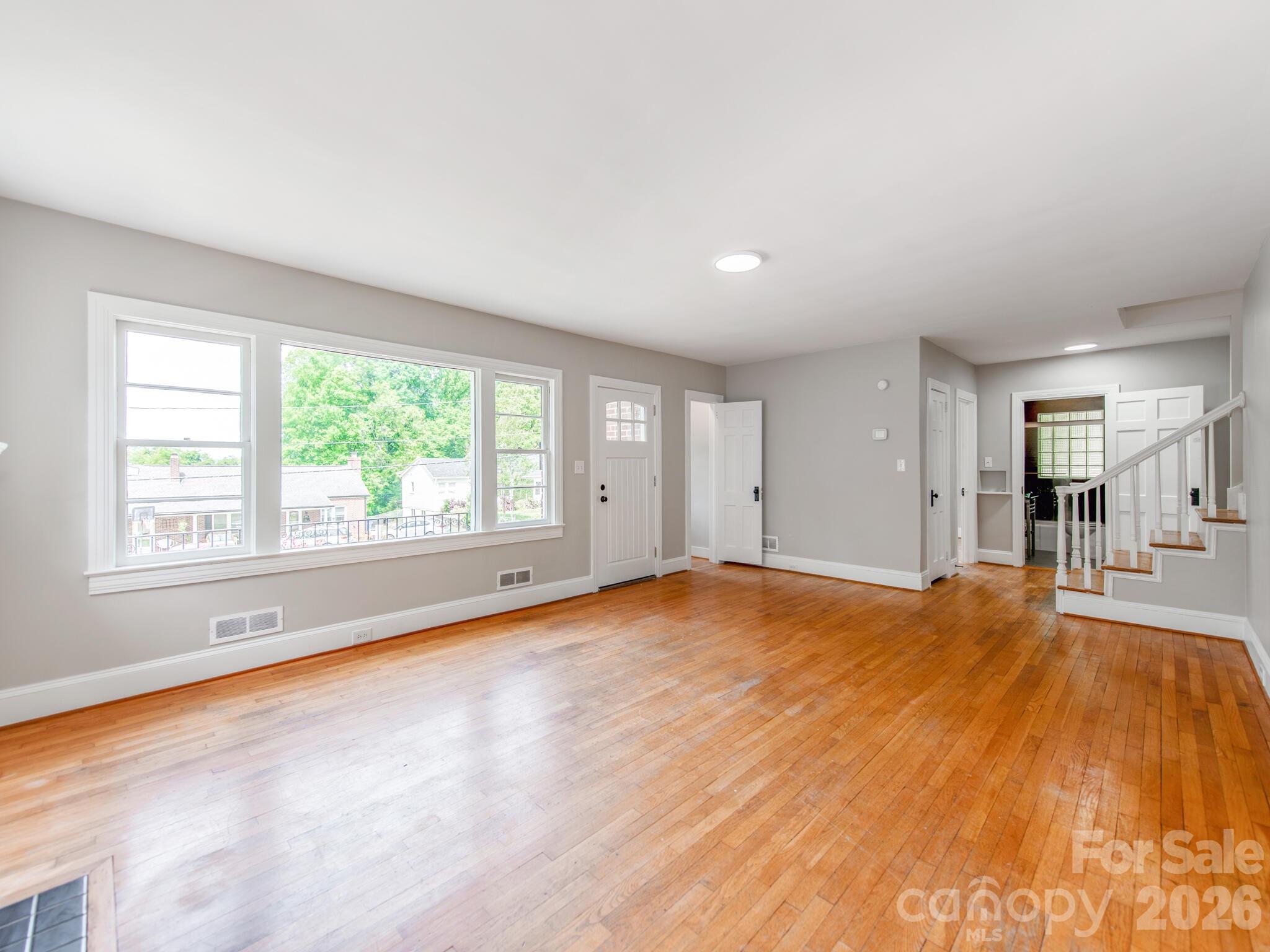 113 Falls Street Property Photo 6