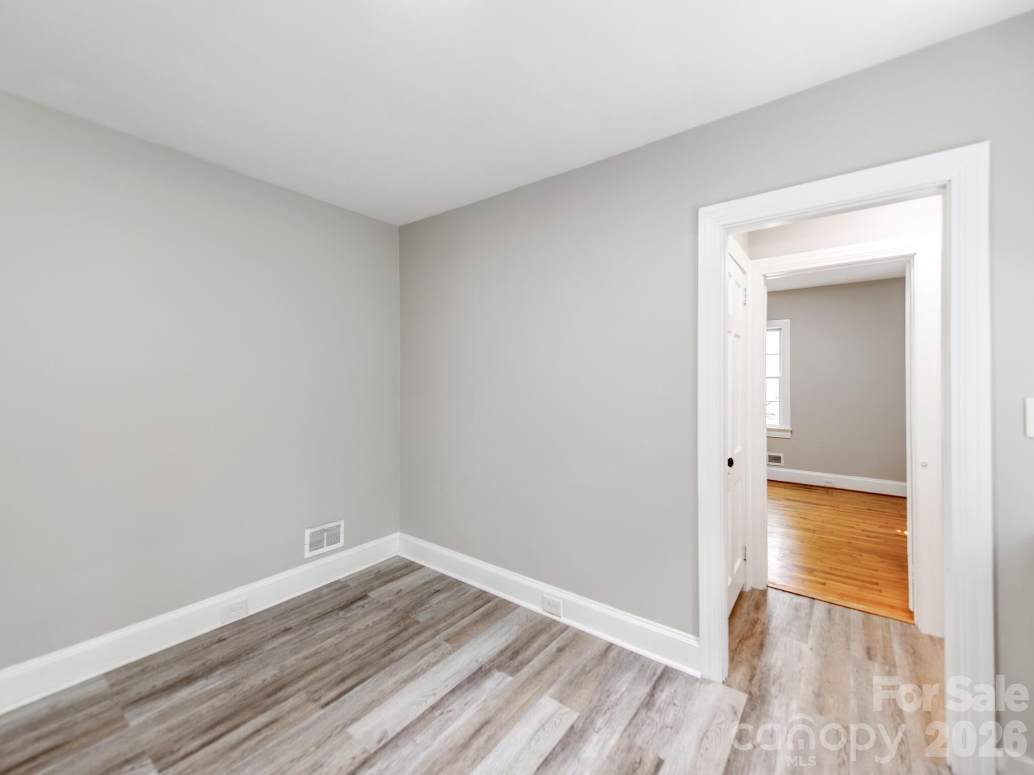 113 Falls Street Property Photo 12