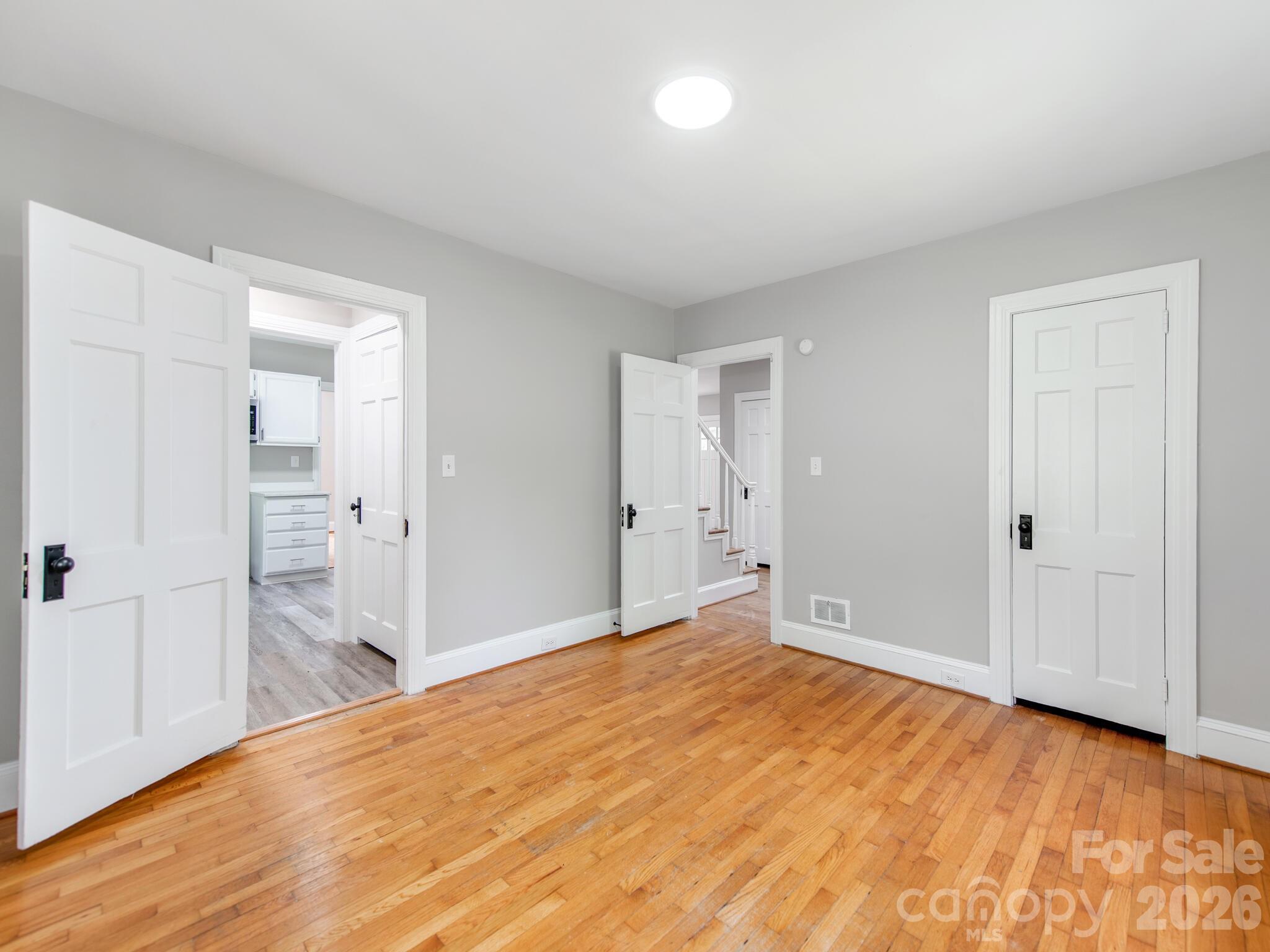 113 Falls Street Property Photo 14