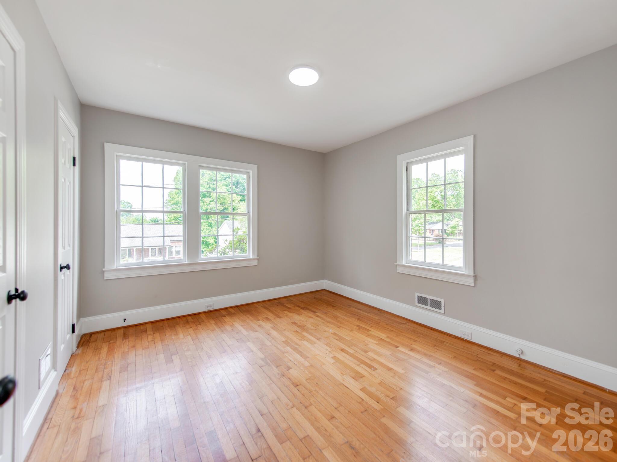 113 Falls Street Property Photo 15