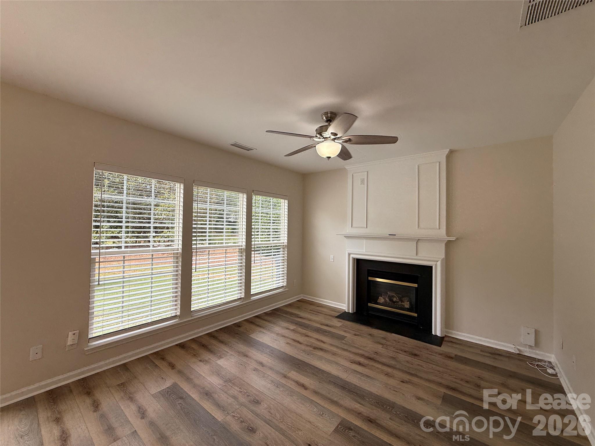 3404 Laurenhurst Lane Property Photo 8