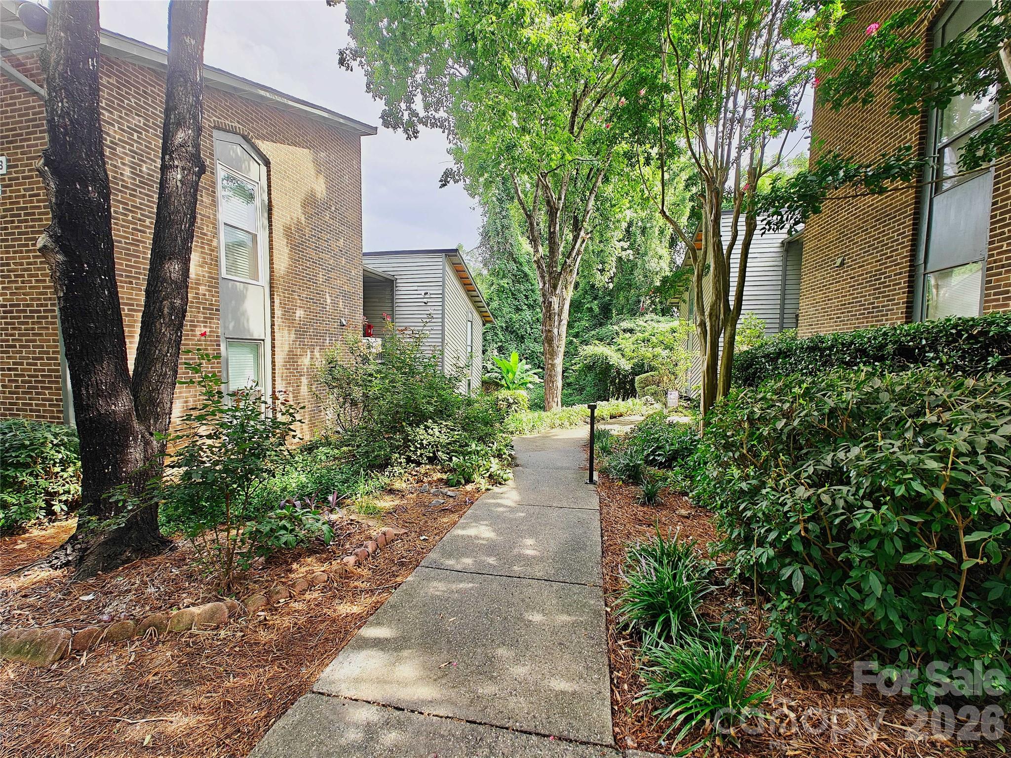 4948 Sardis Road C Property Photo 3