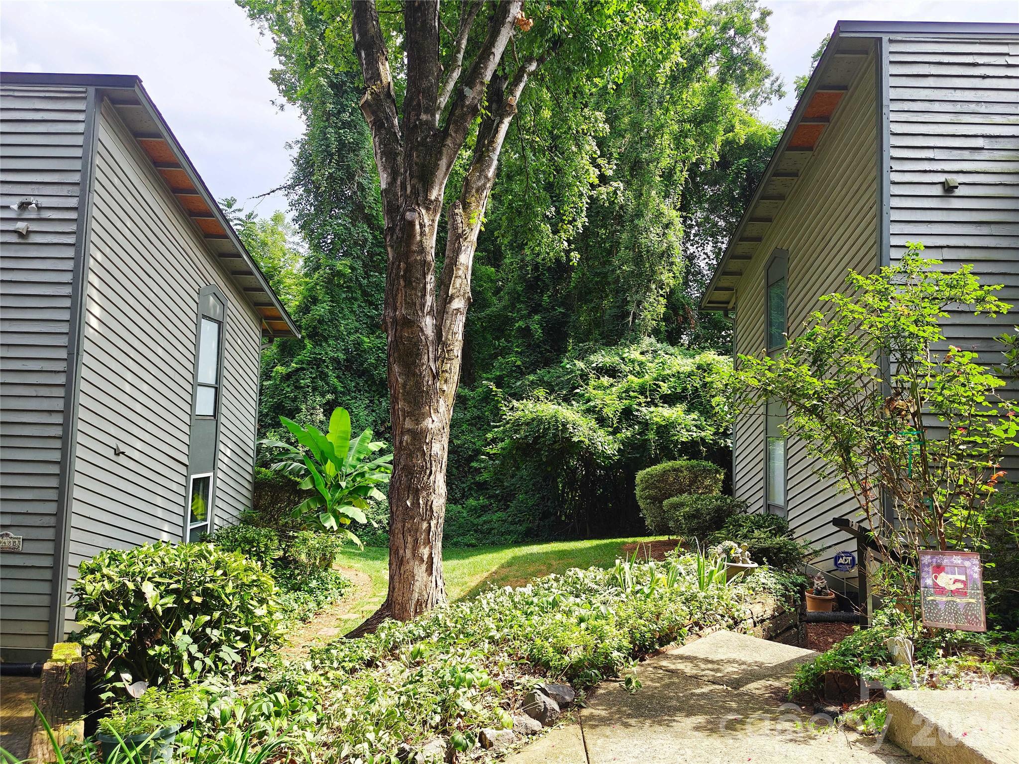 4948 Sardis Road C Property Photo 4