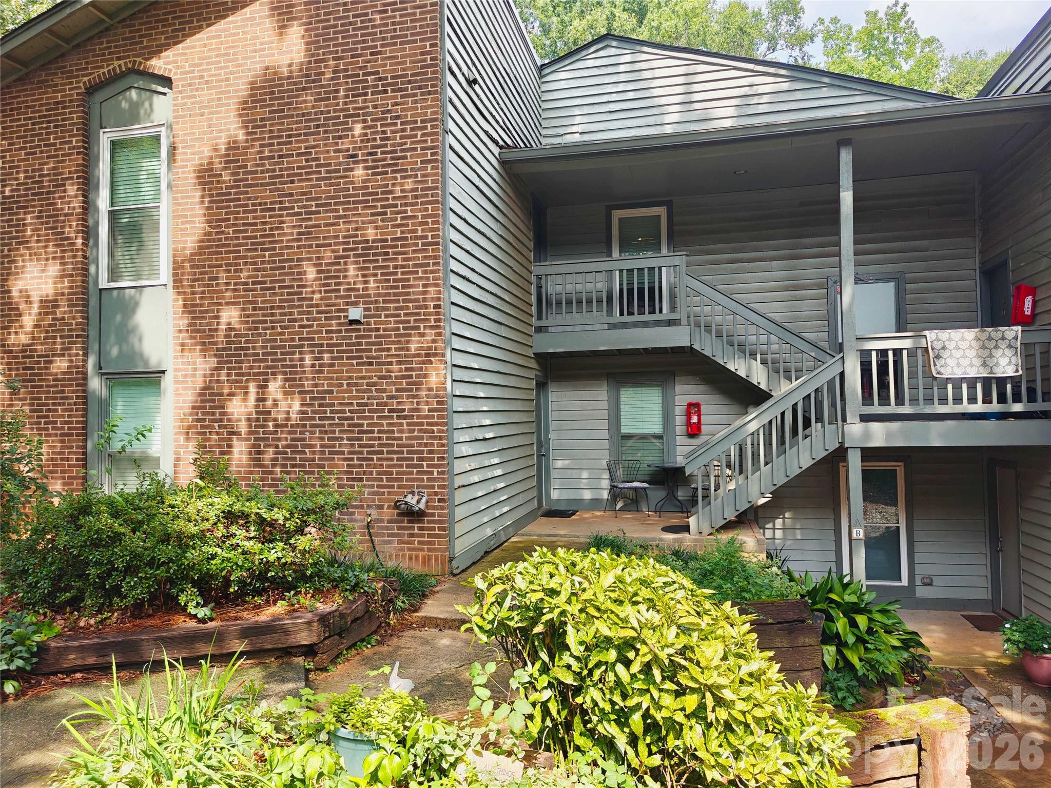 4948 Sardis Road C Property Photo 5