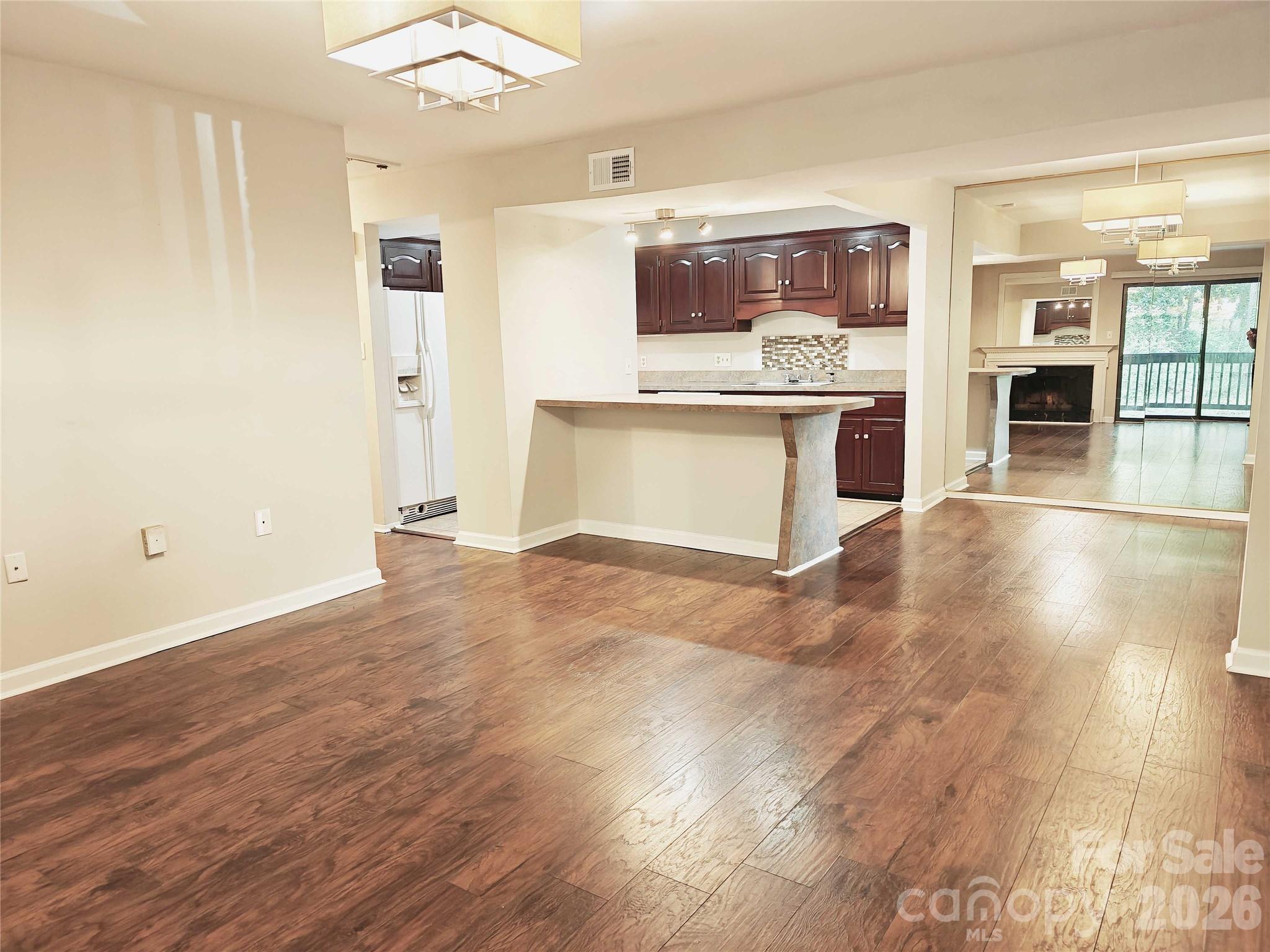 4948 Sardis Road C Property Photo 8