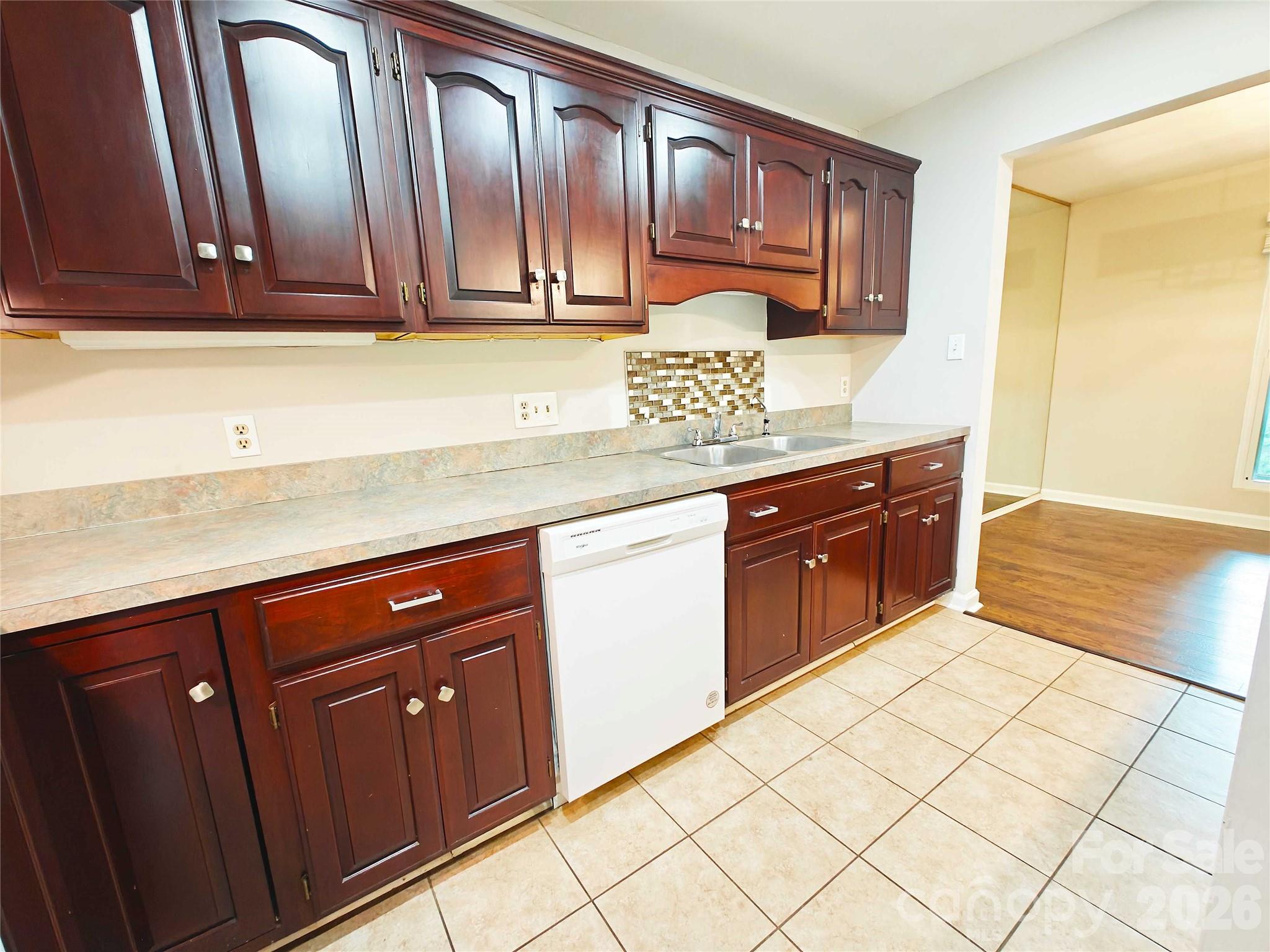 4948 Sardis Road C Property Photo 13