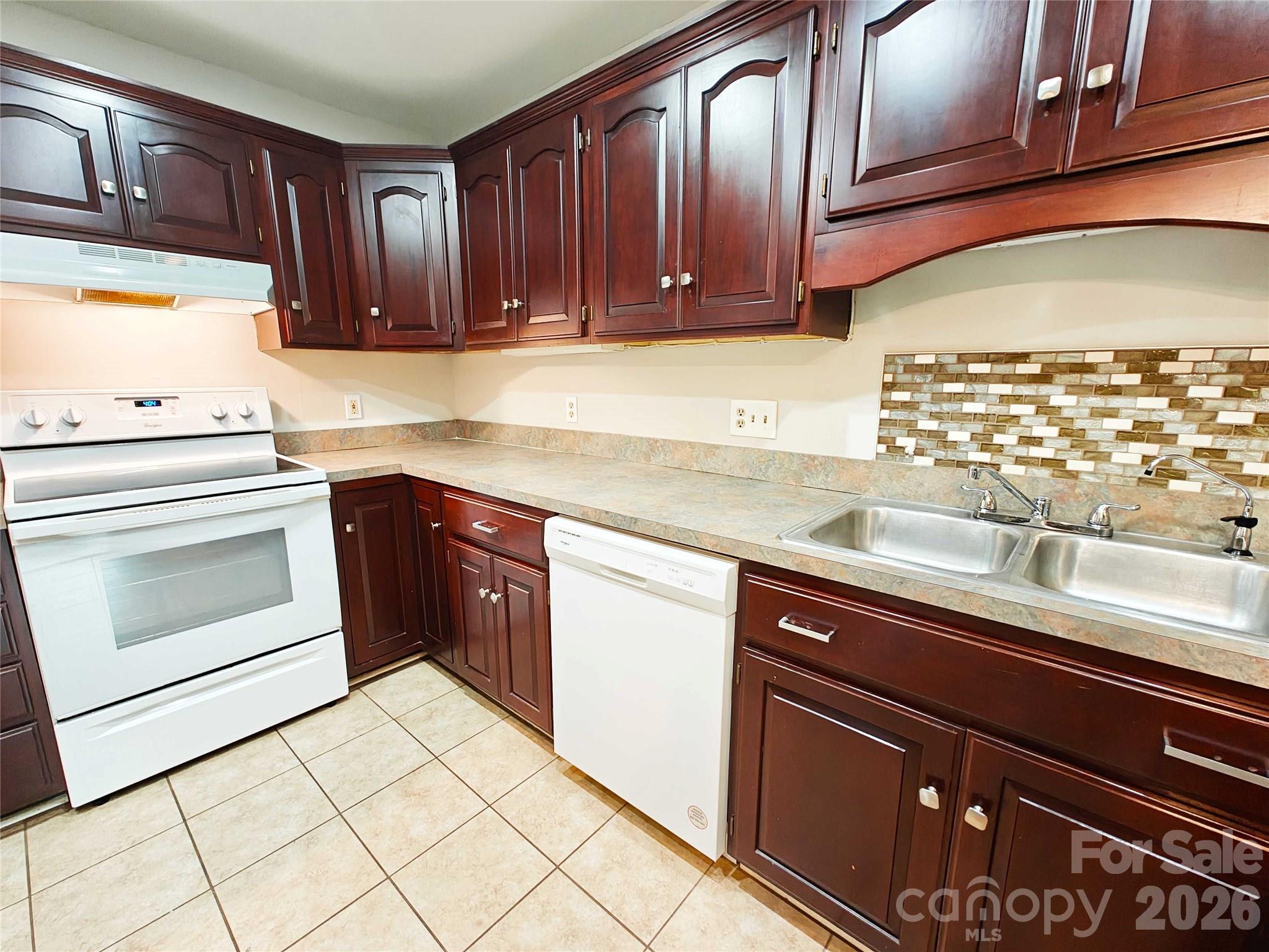 4948 Sardis Road C Property Photo 14