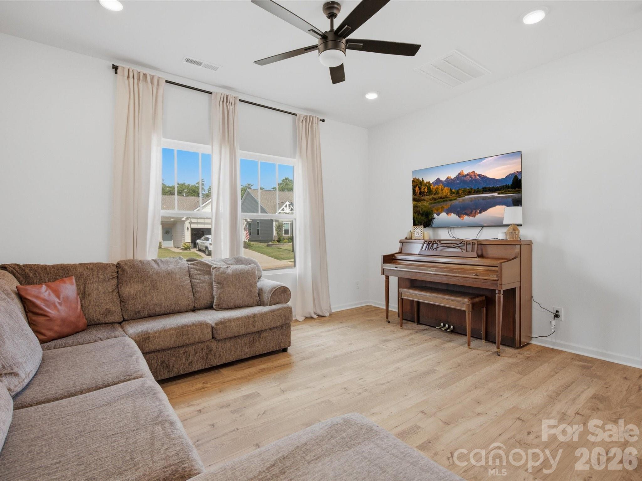 24068 Sailfish Drive Property Photo 9