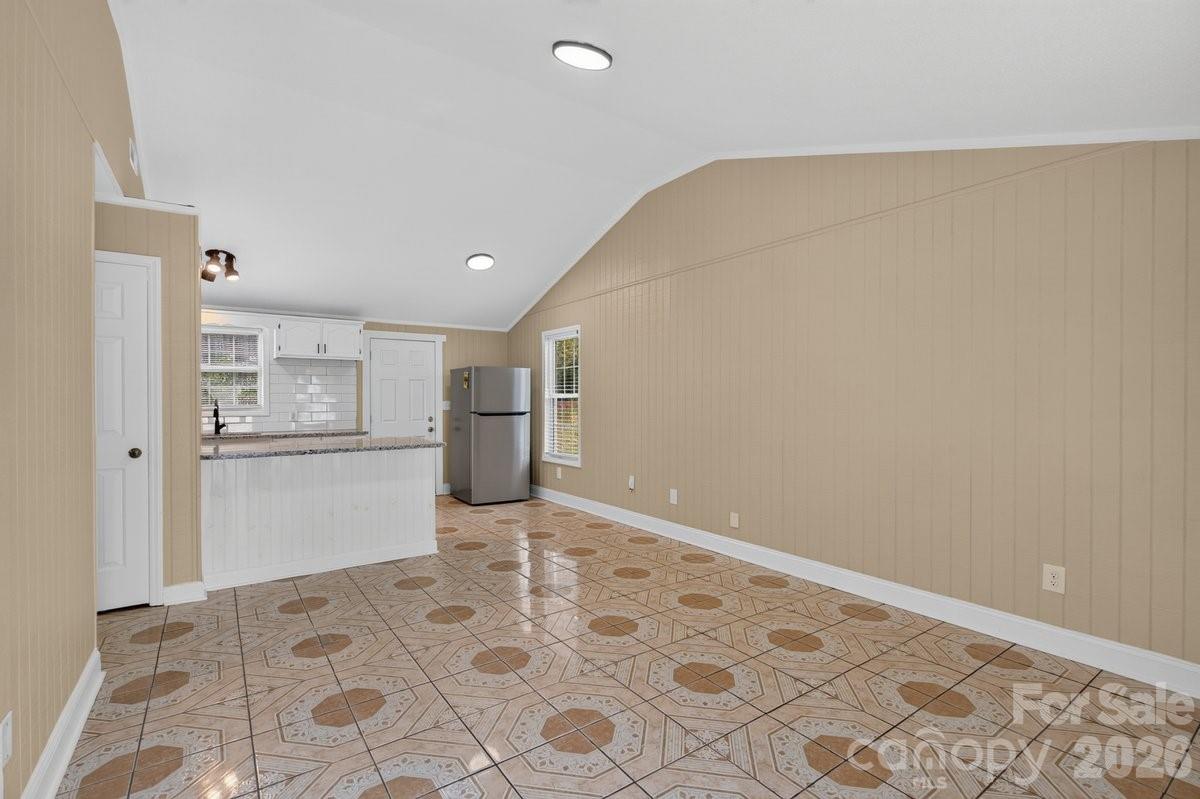 407 S Trenton Street Property Photo 6