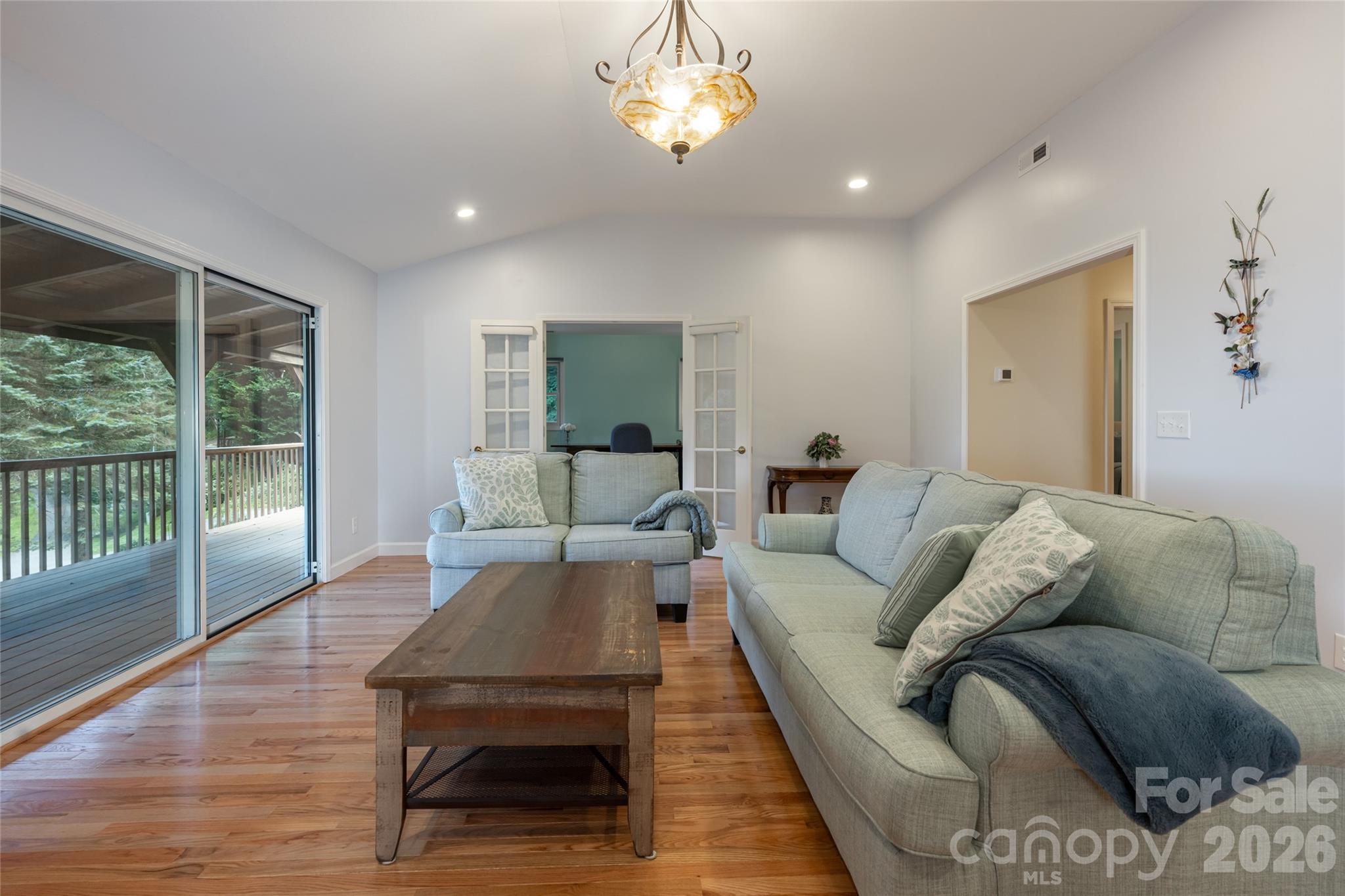 80 Range Drive Property Photo 13