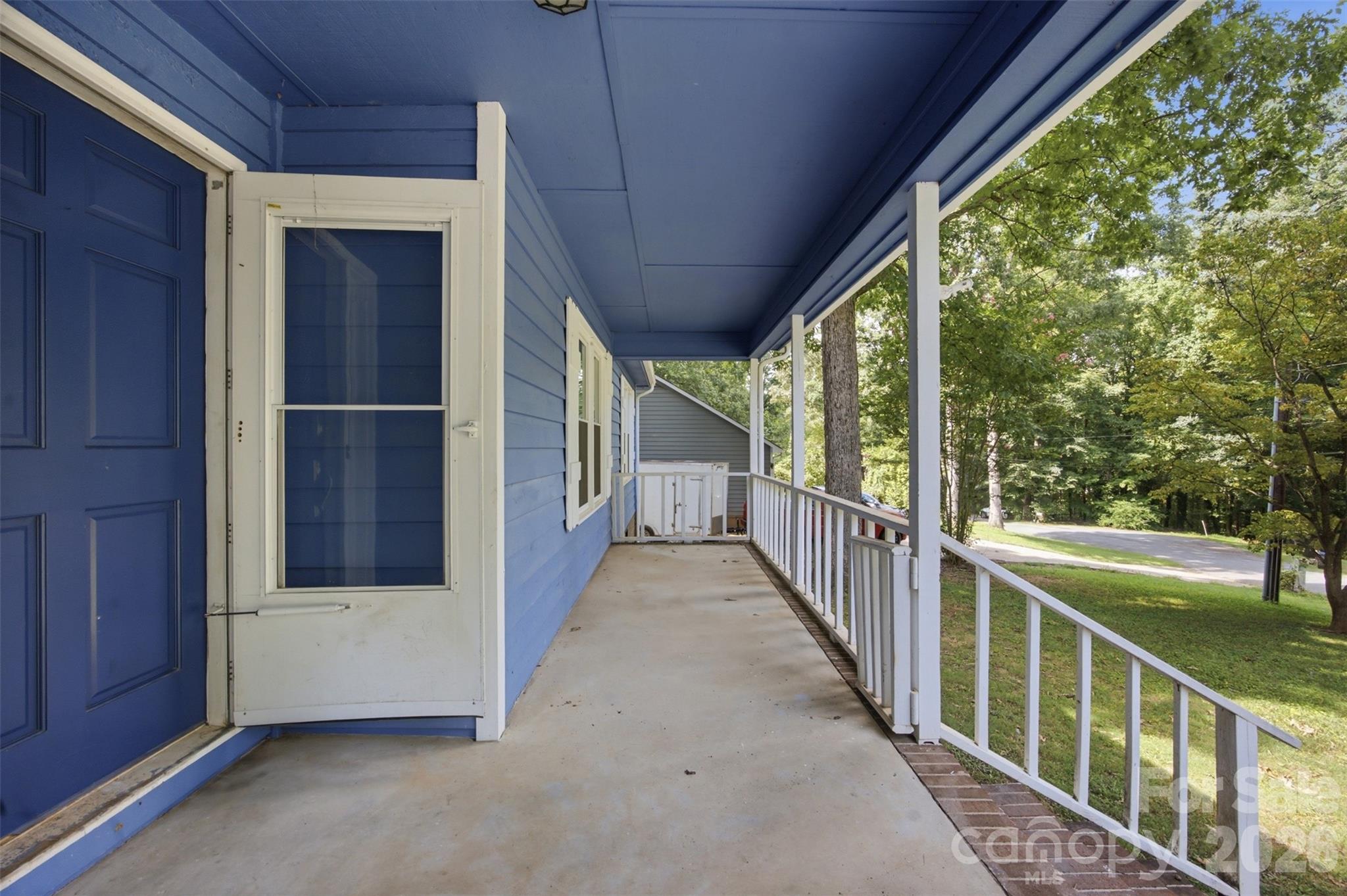 103 New Hampshire Drive Property Photo 3