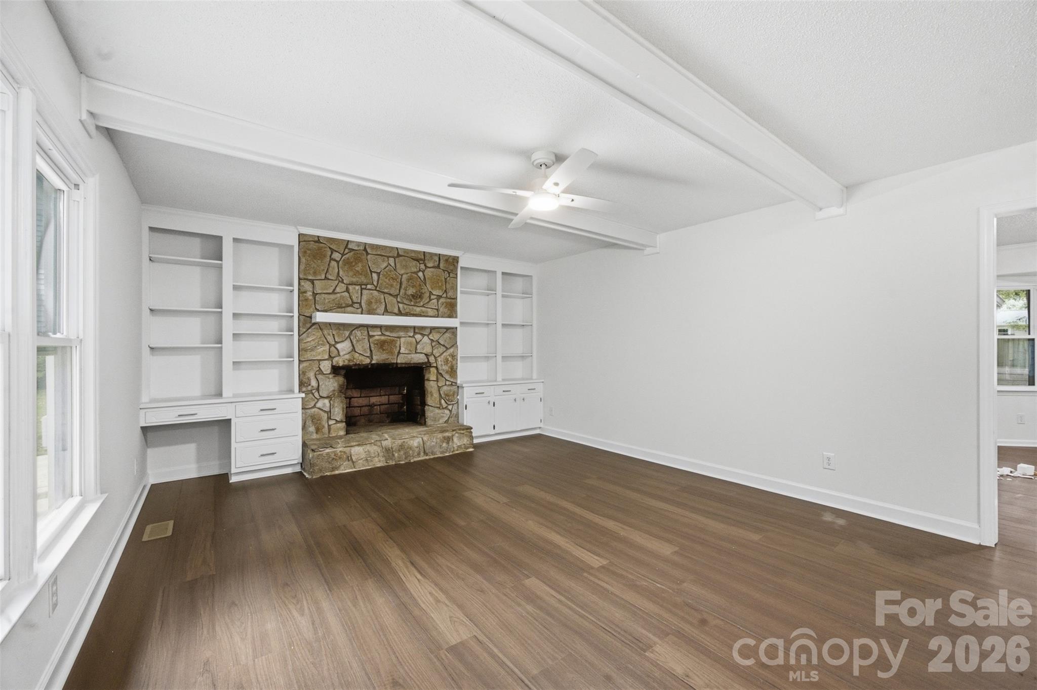 103 New Hampshire Drive Property Photo 5