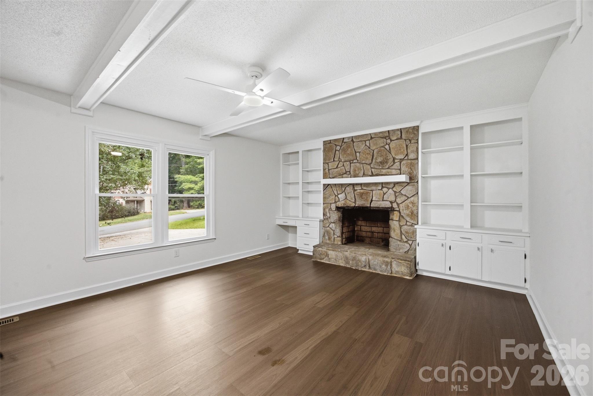 103 New Hampshire Drive Property Photo 6
