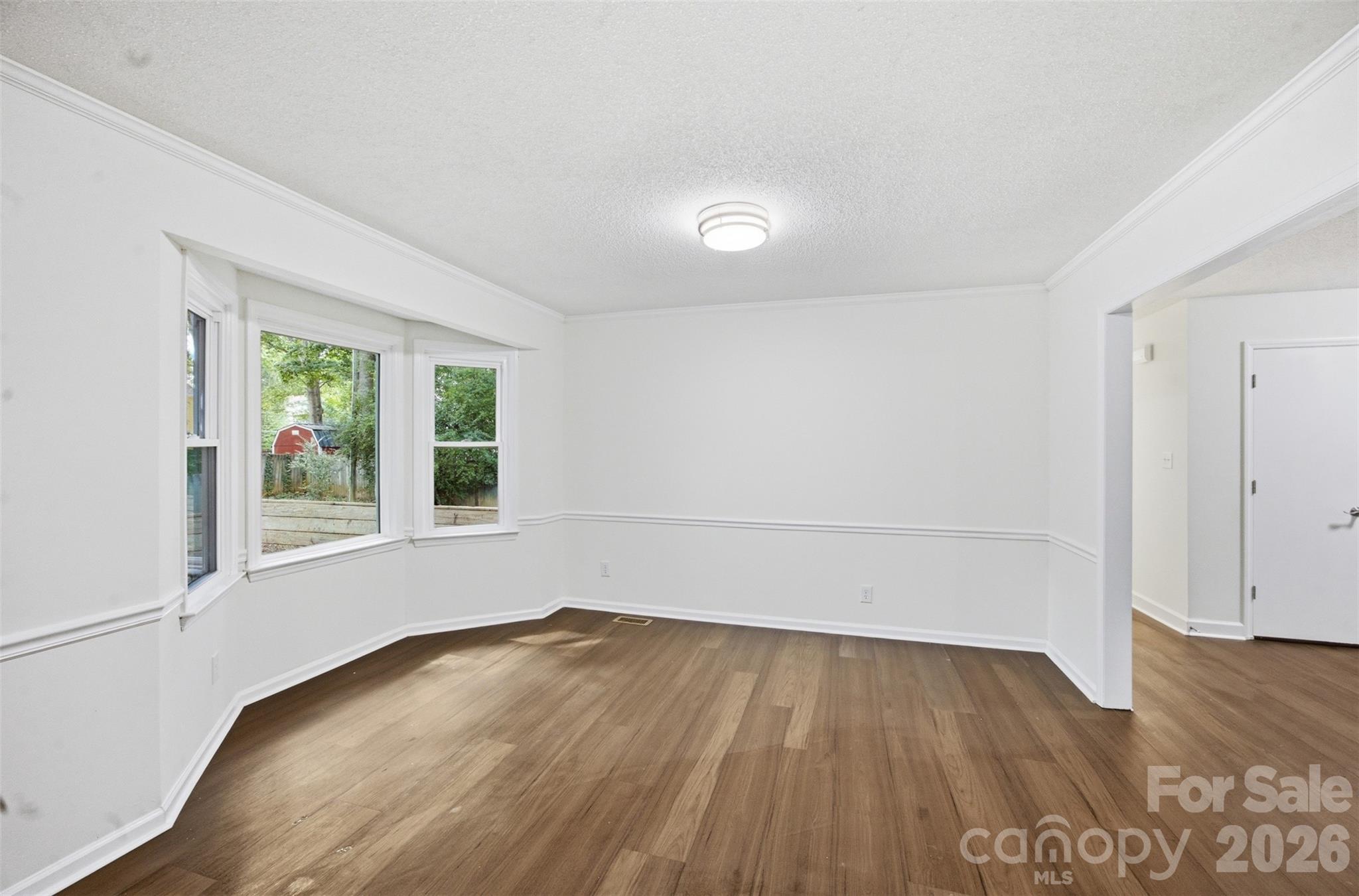 103 New Hampshire Drive Property Photo 8